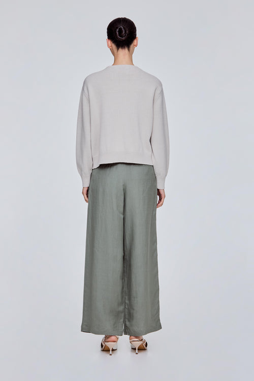 color:ALMOND