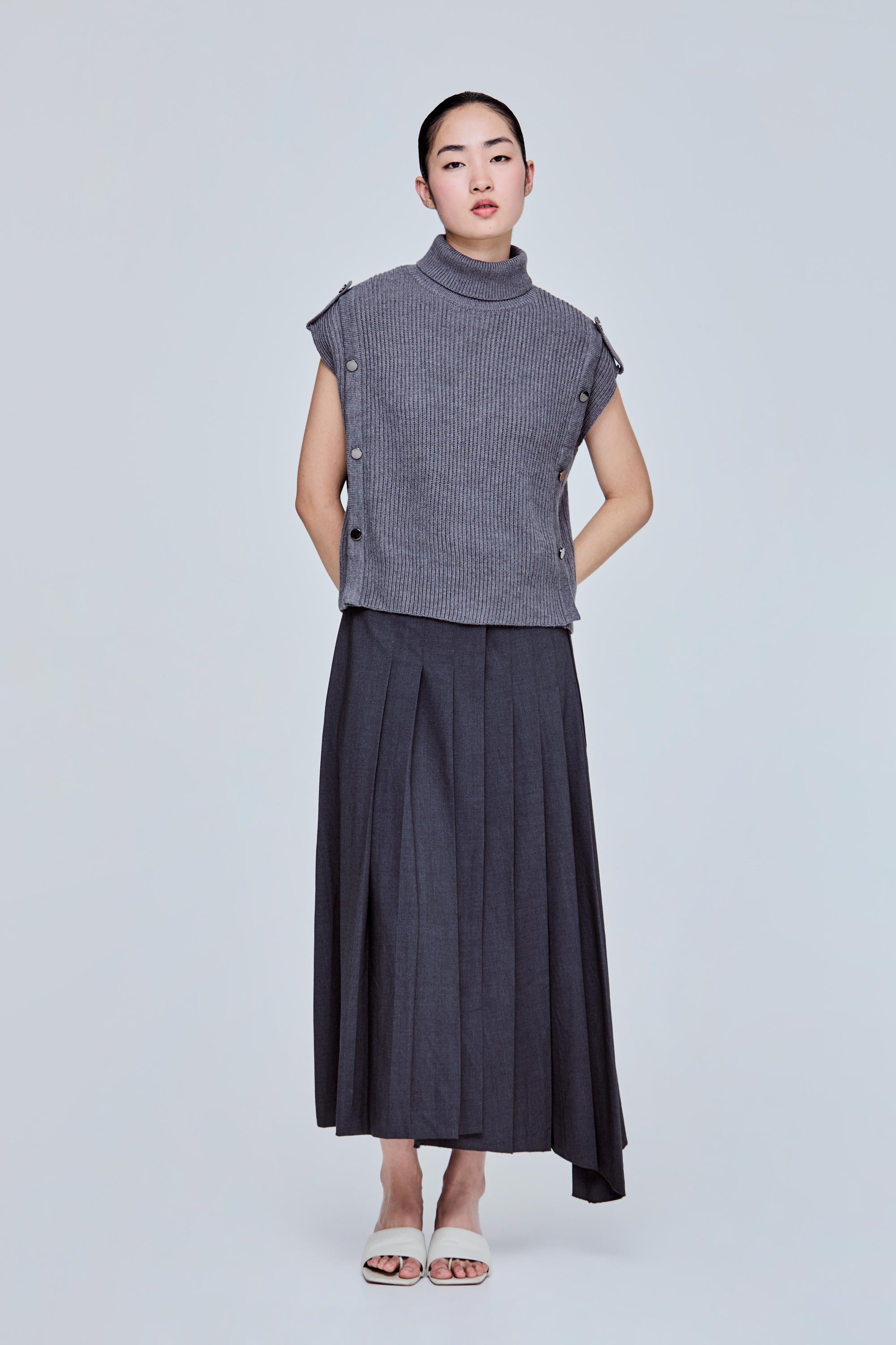 Oversize Buttoned Sweater