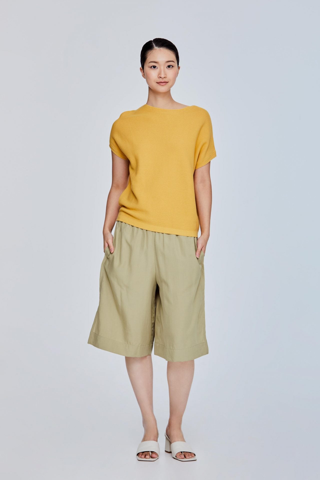 color:MUSTARD