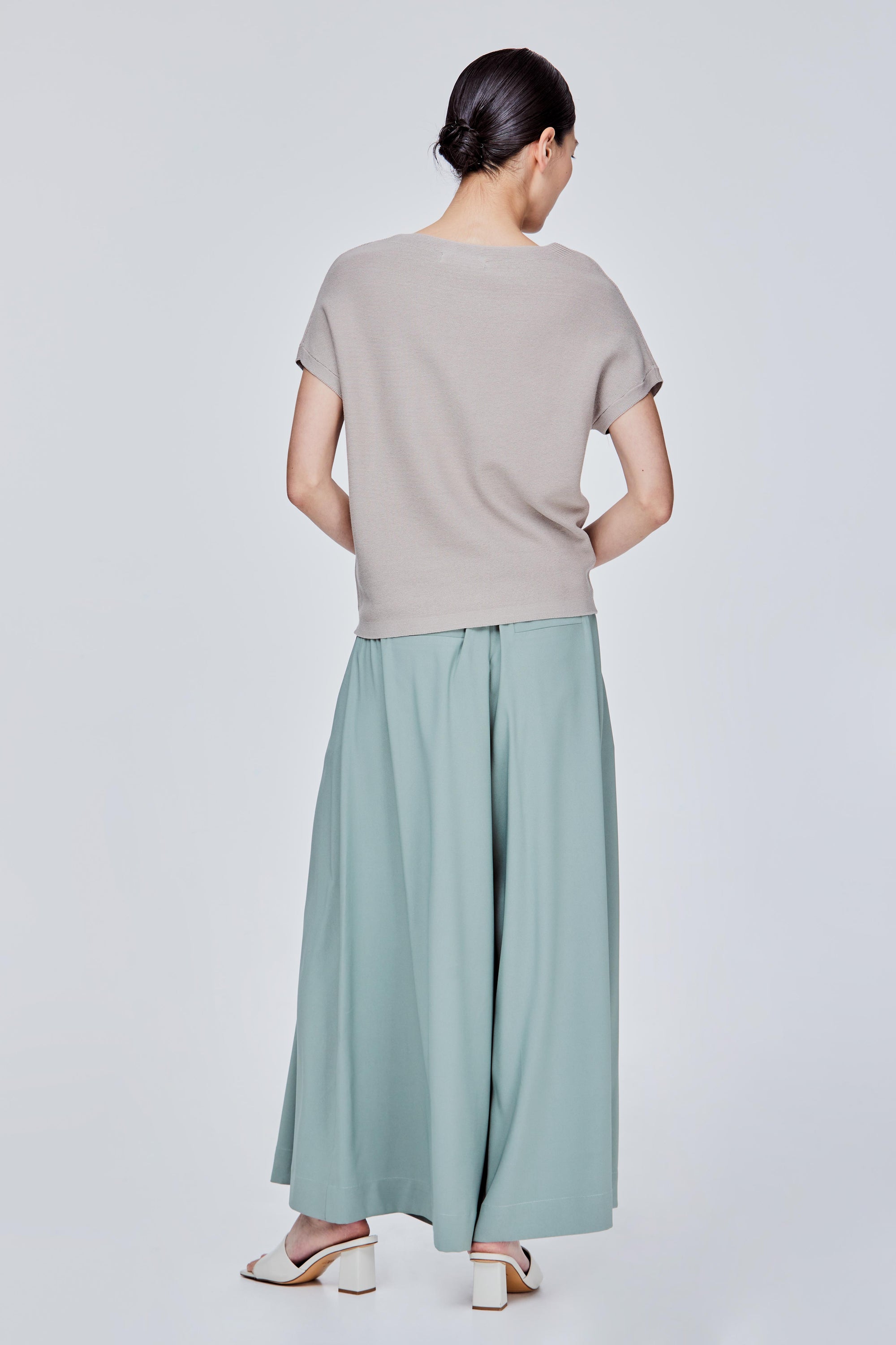 color:TAUPE