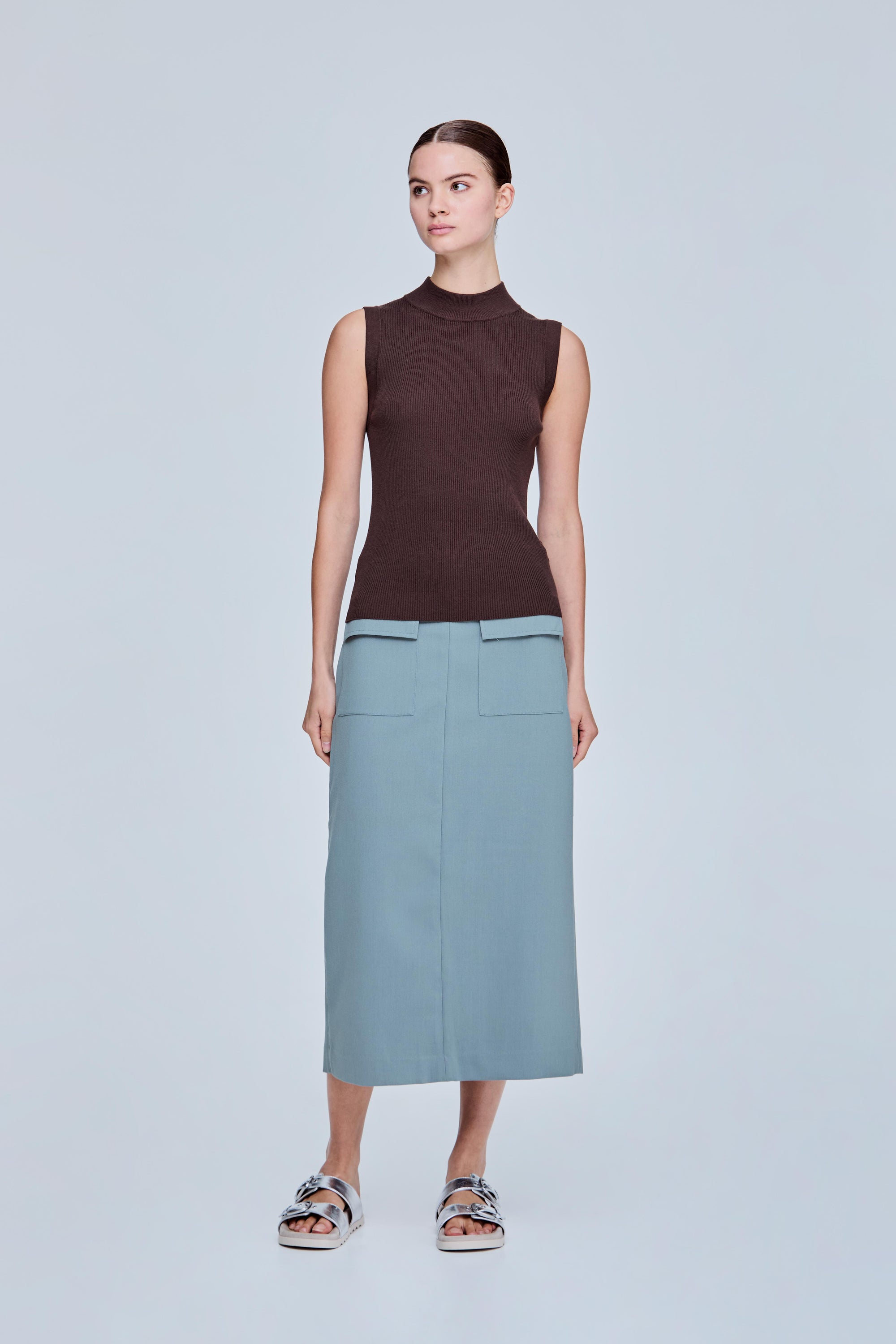 color:BROWN
