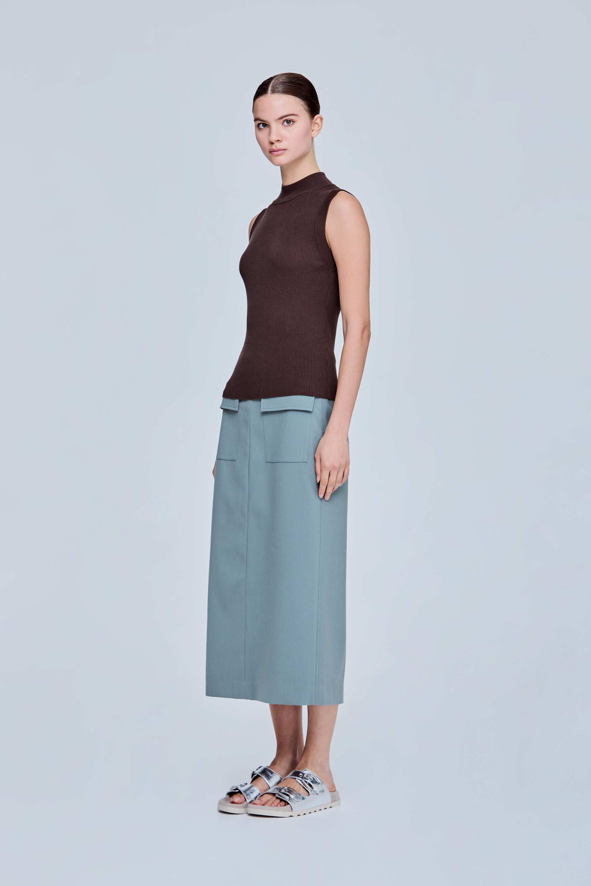 color:BROWN