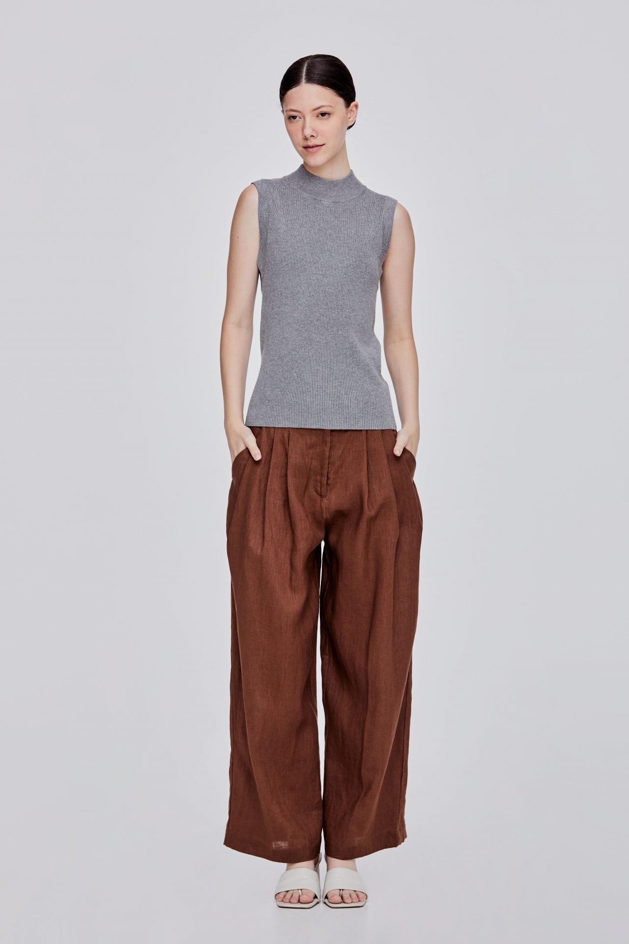 color:GREY