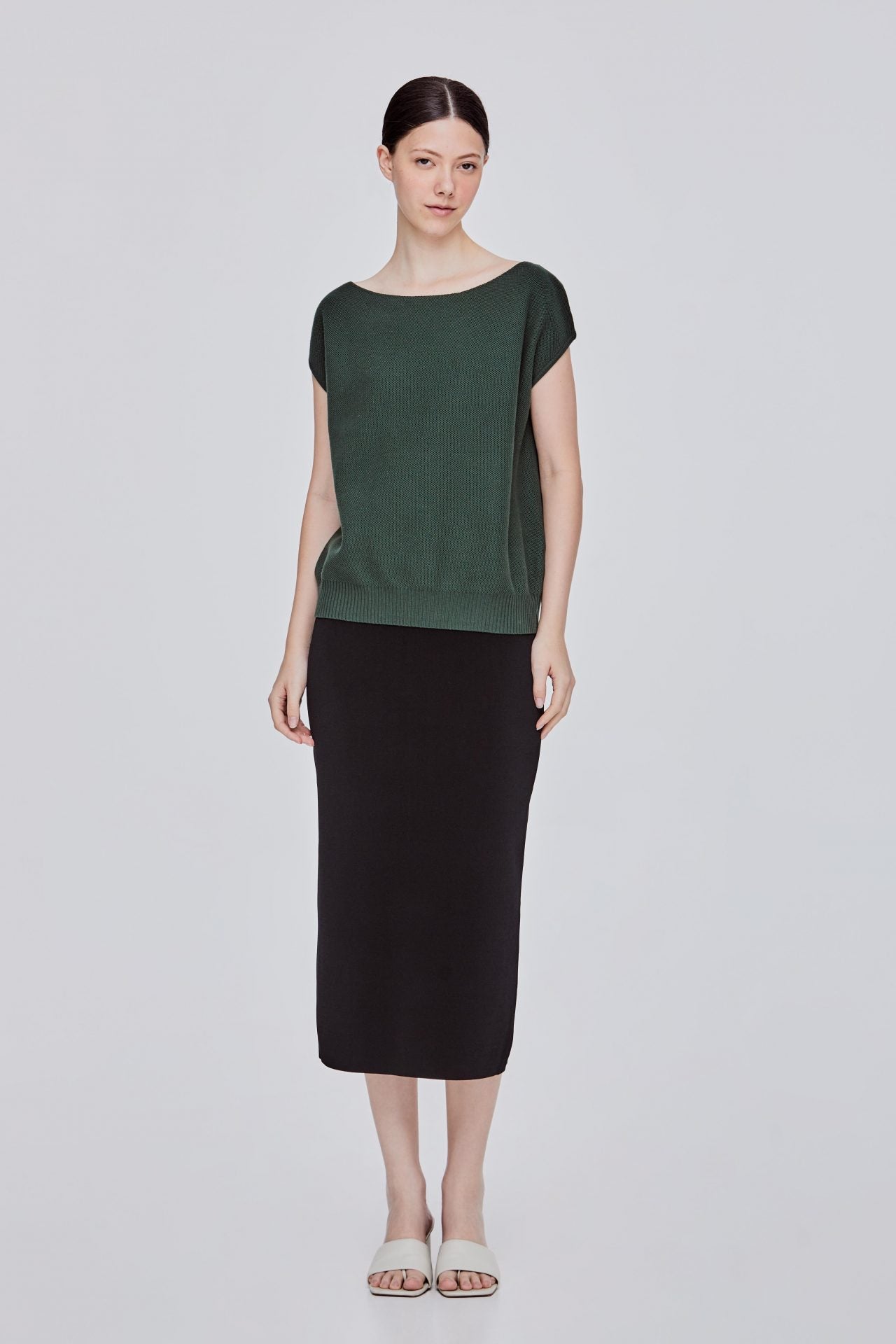 color:DARK GREEN