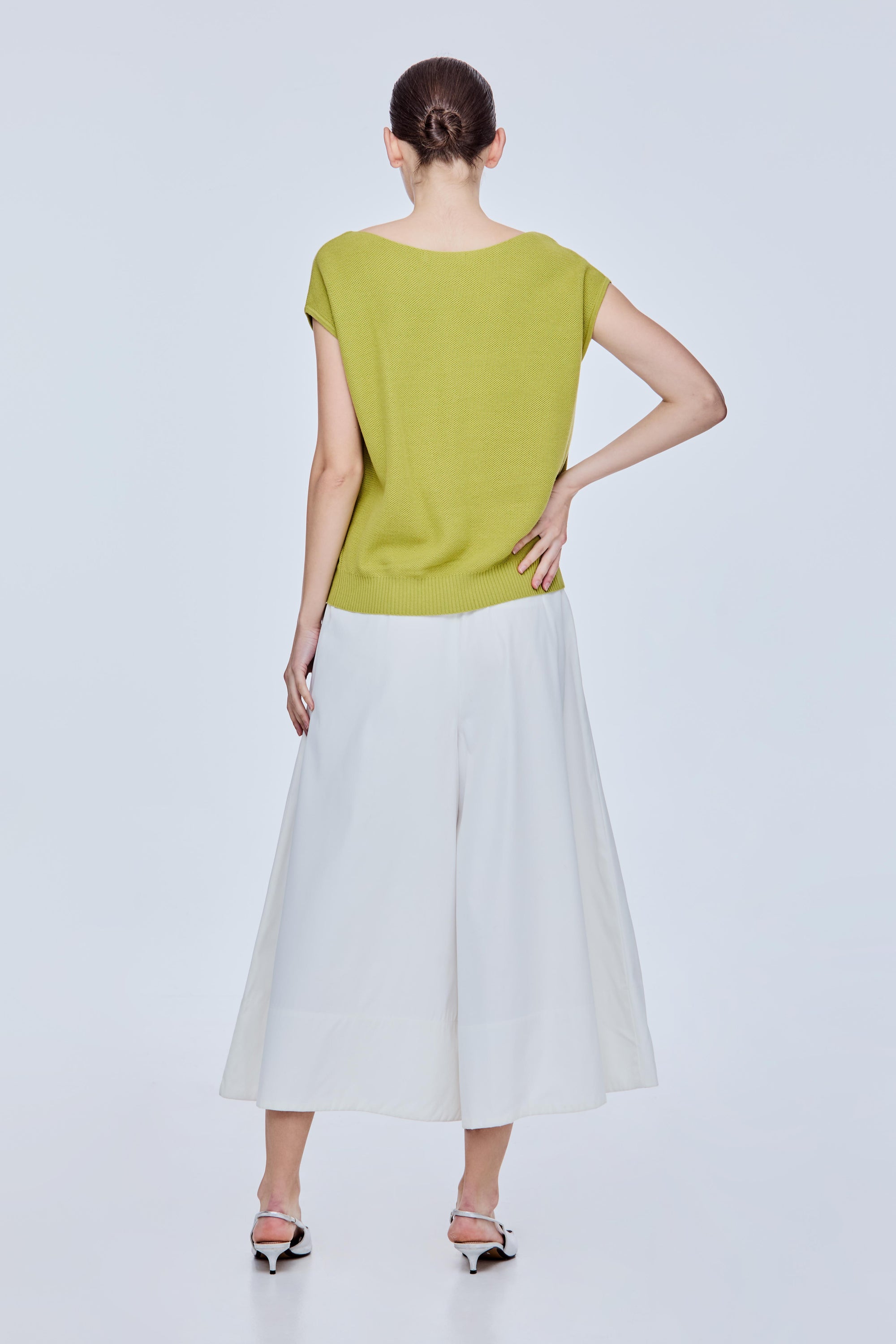 color:LIME