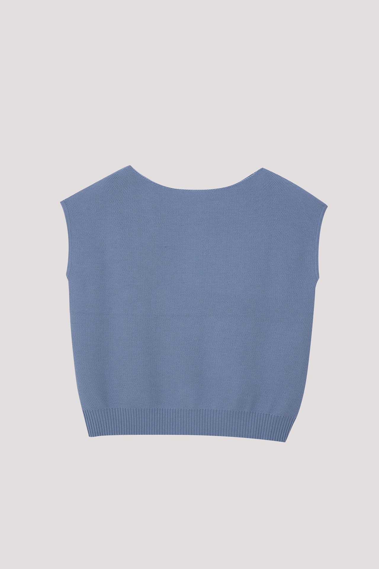color:STEEL BLUE