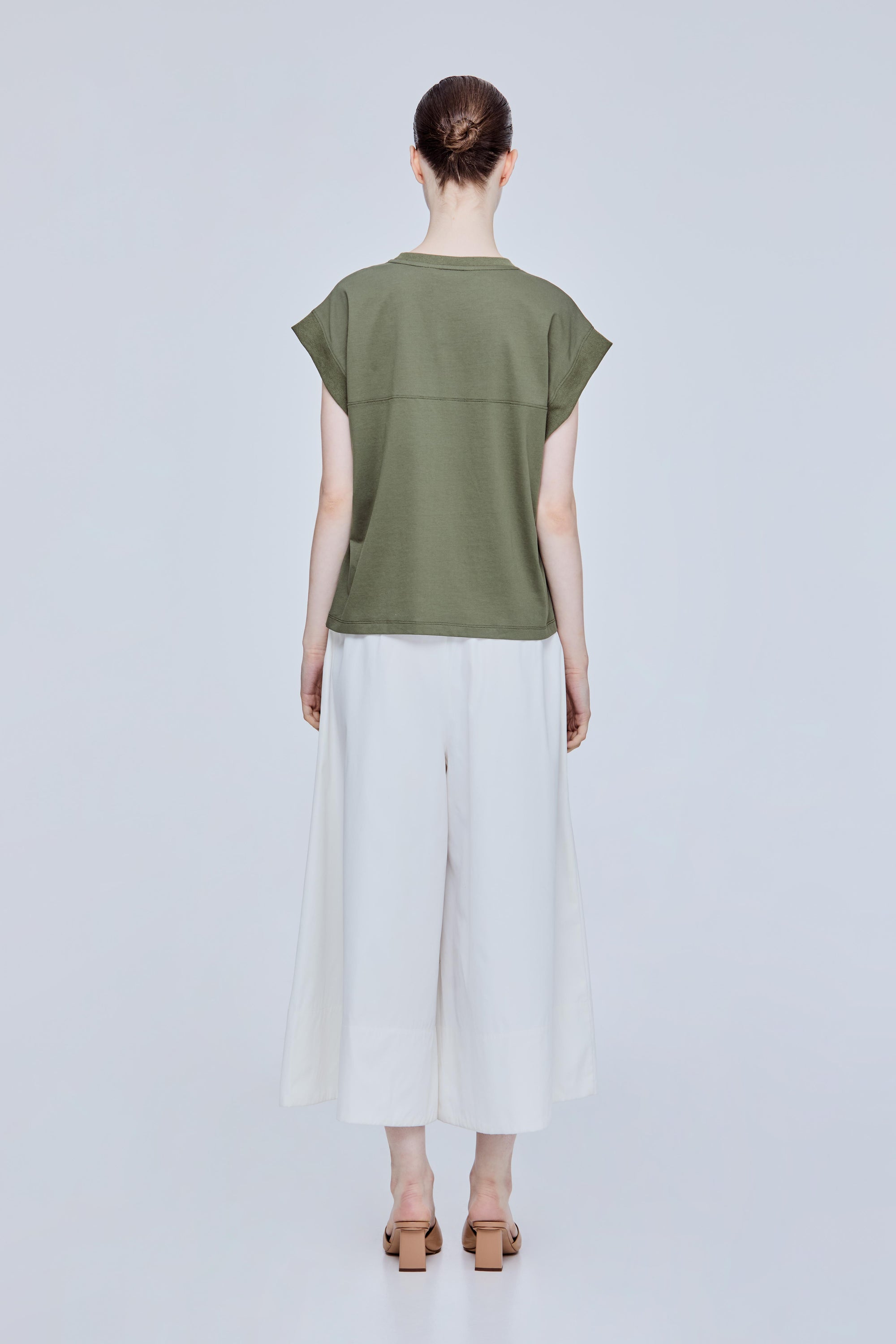 color:ARMY GREEN