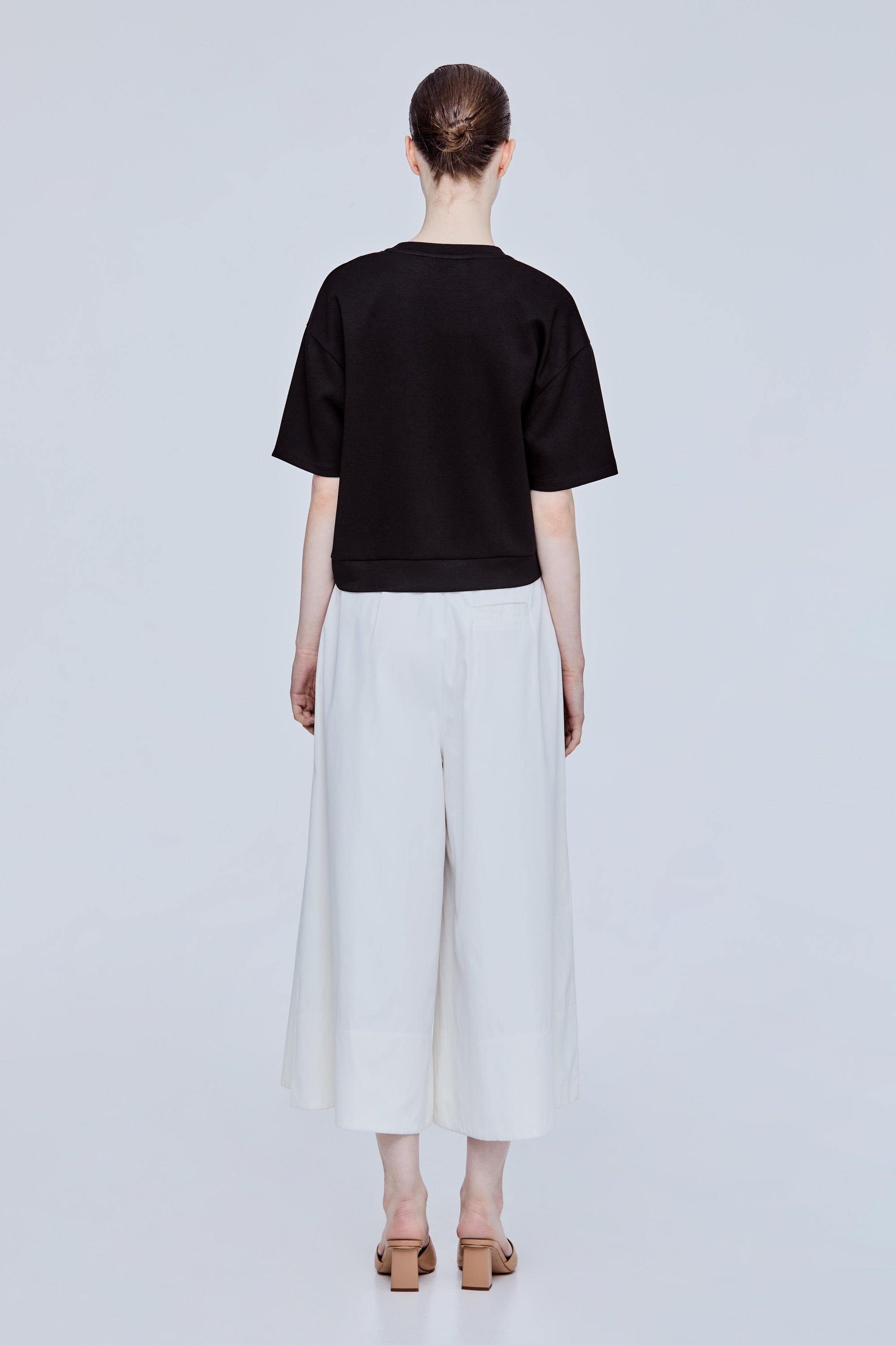 color:NOIR