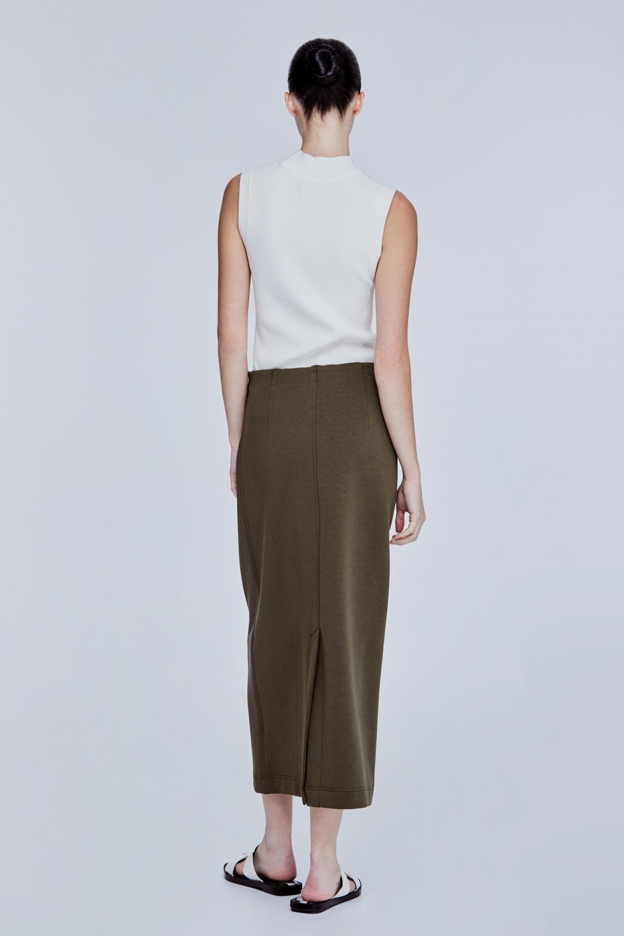 color:ARMY GREEN