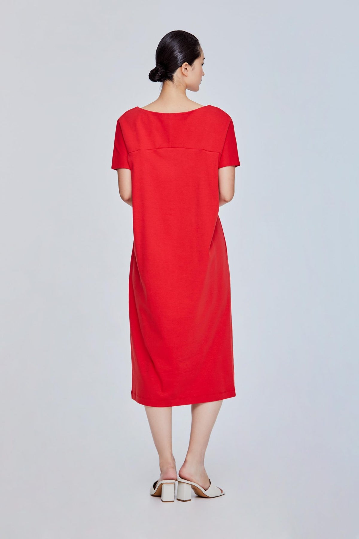 color:RED