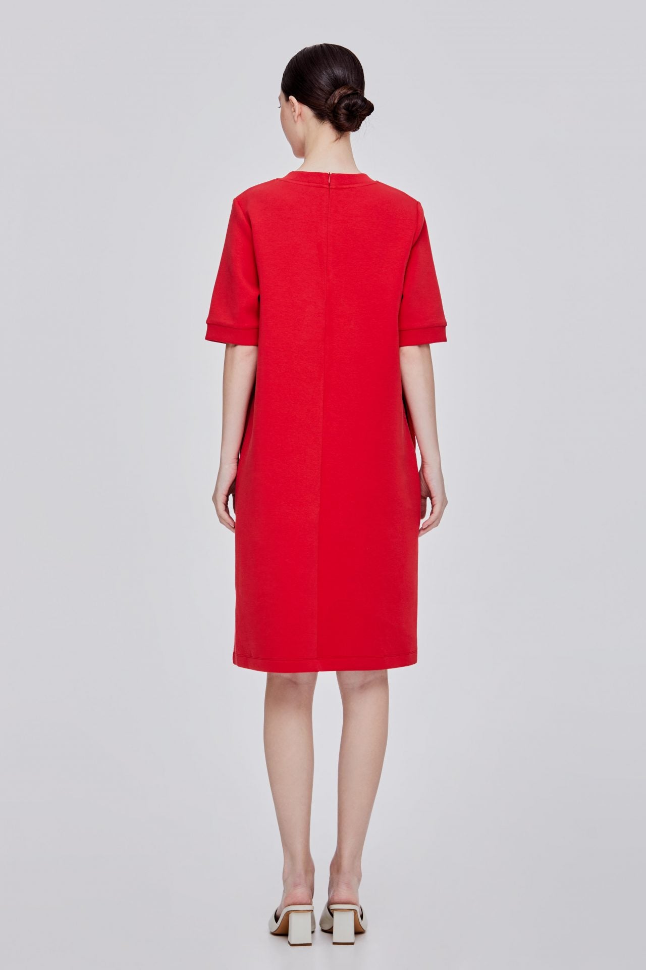 color:SCARLET