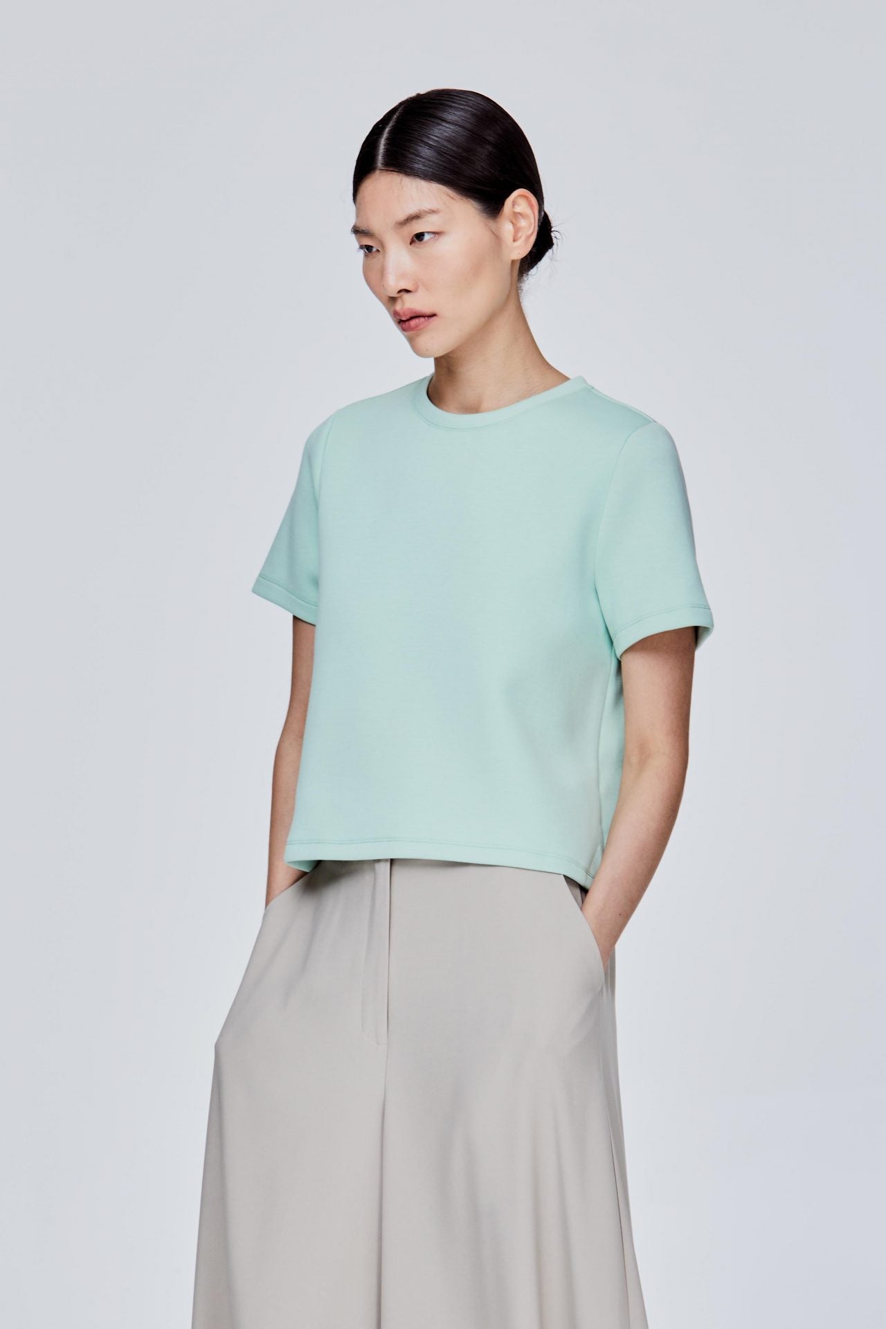 color:MINT