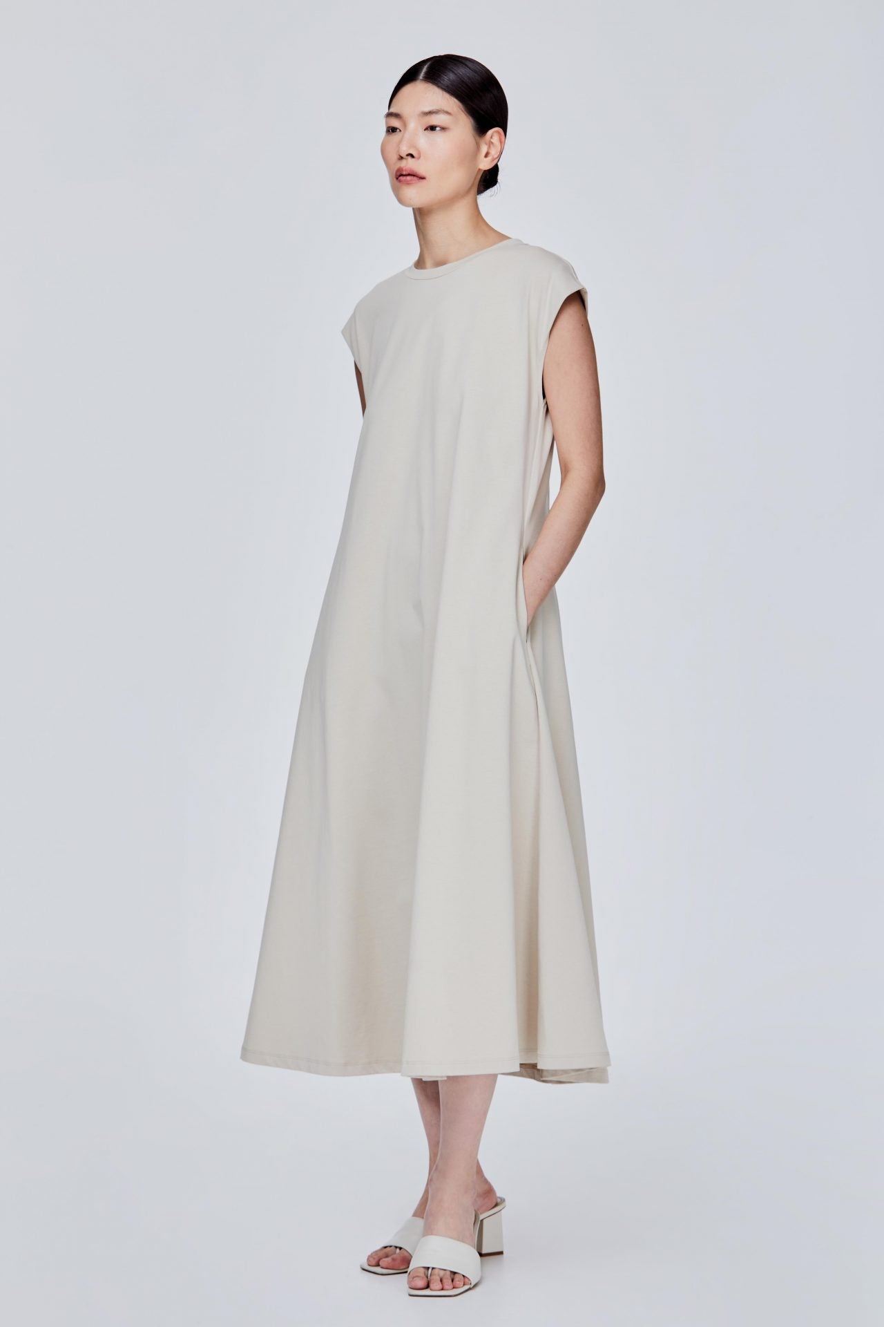color:TAUPE