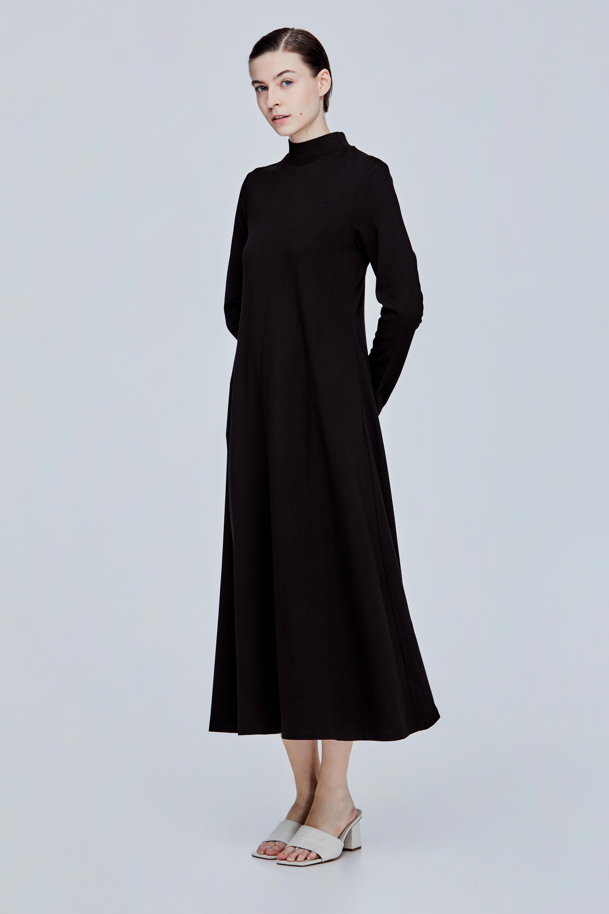 color:NOIR