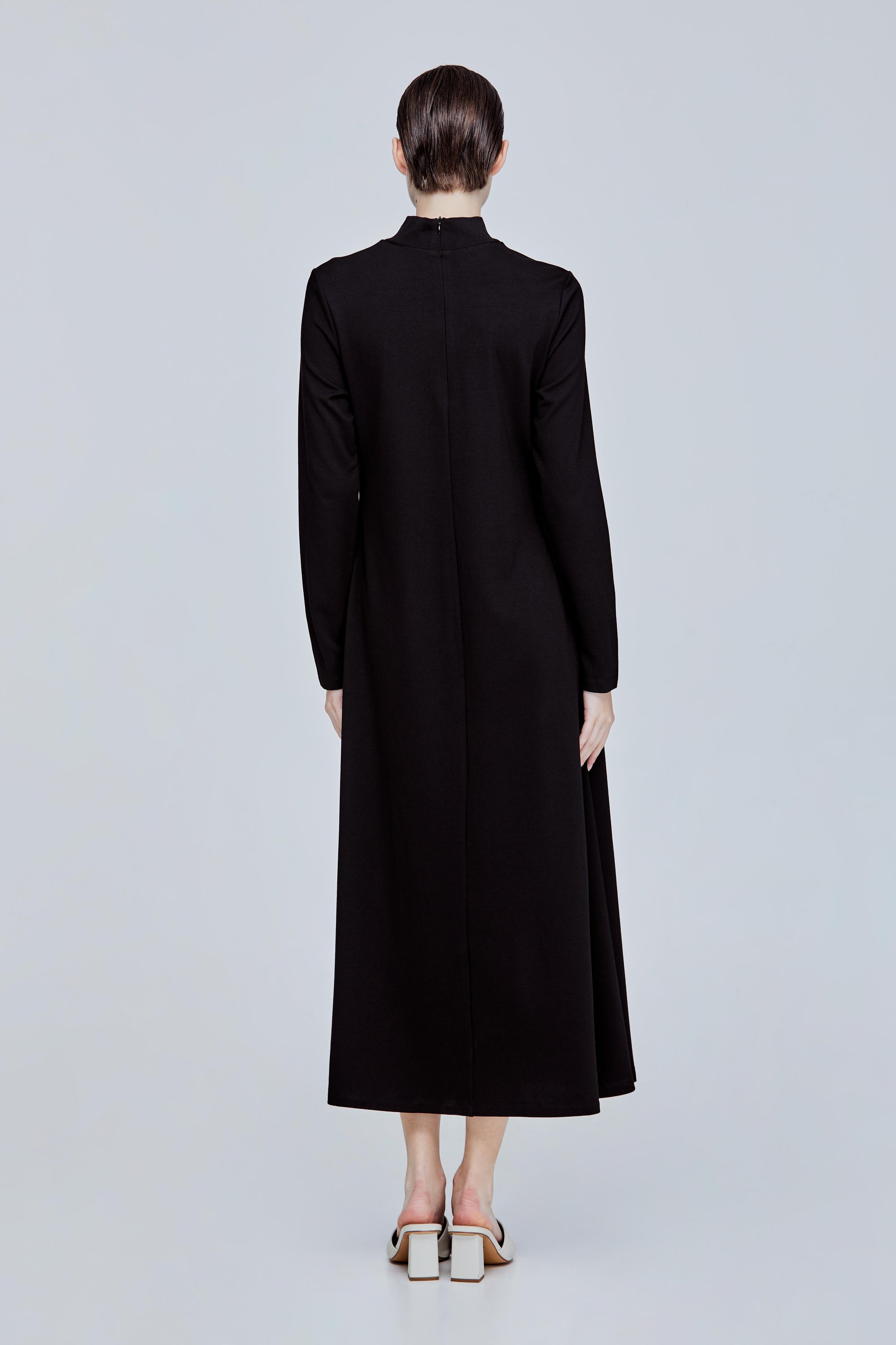 color:NOIR