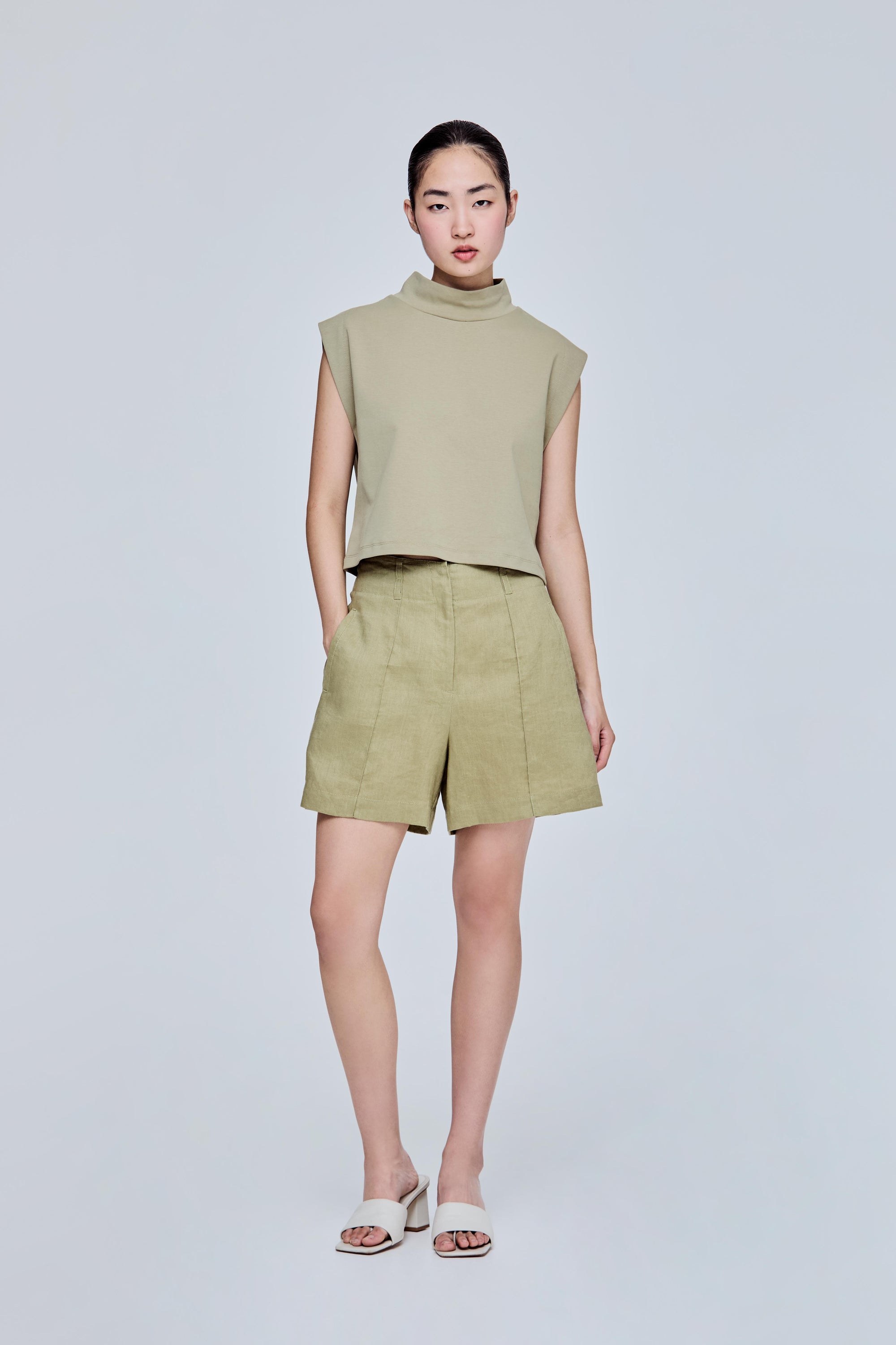 color:OLIVE