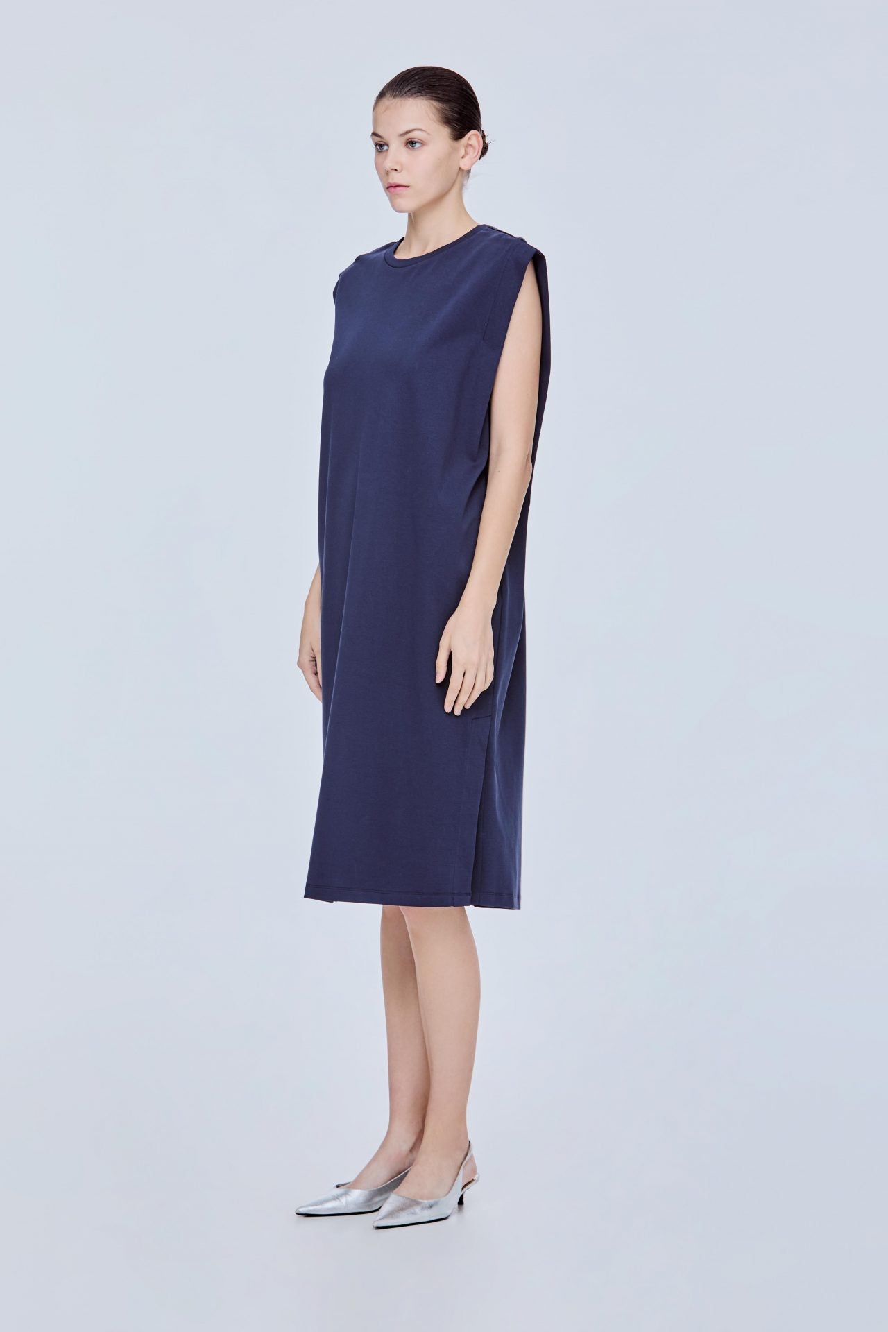 color:NAVY