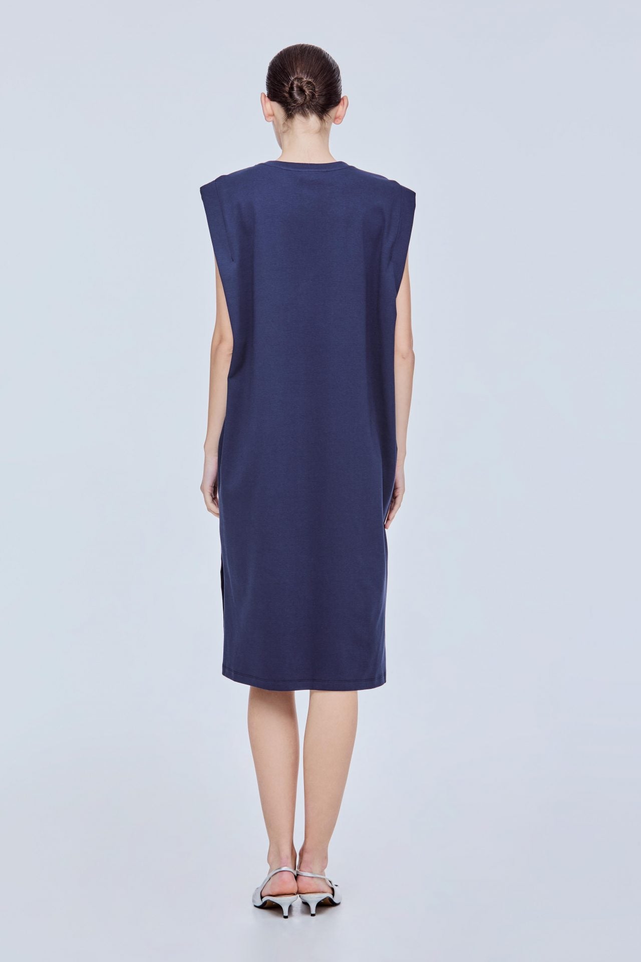 color:NAVY