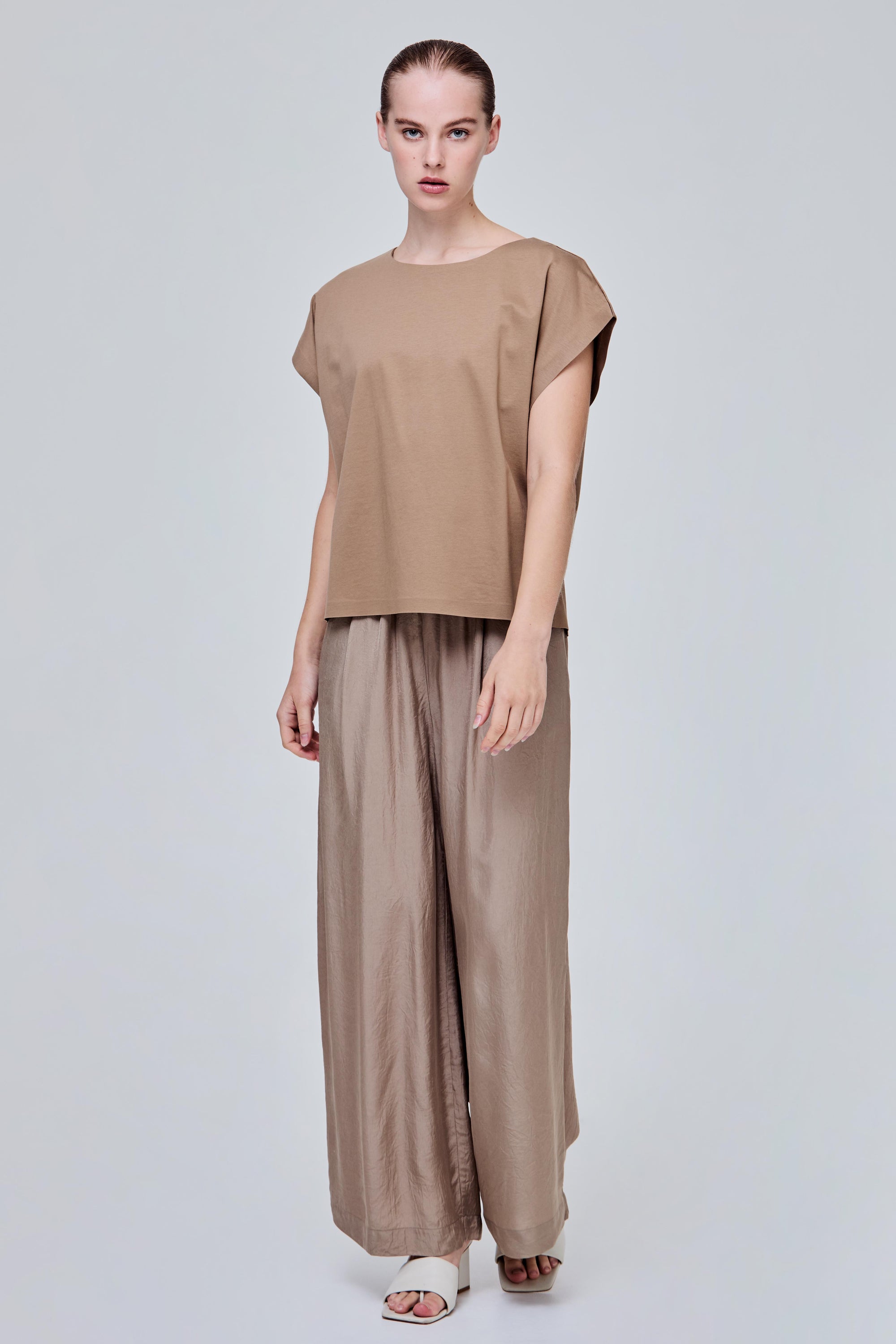 color:MOCHA