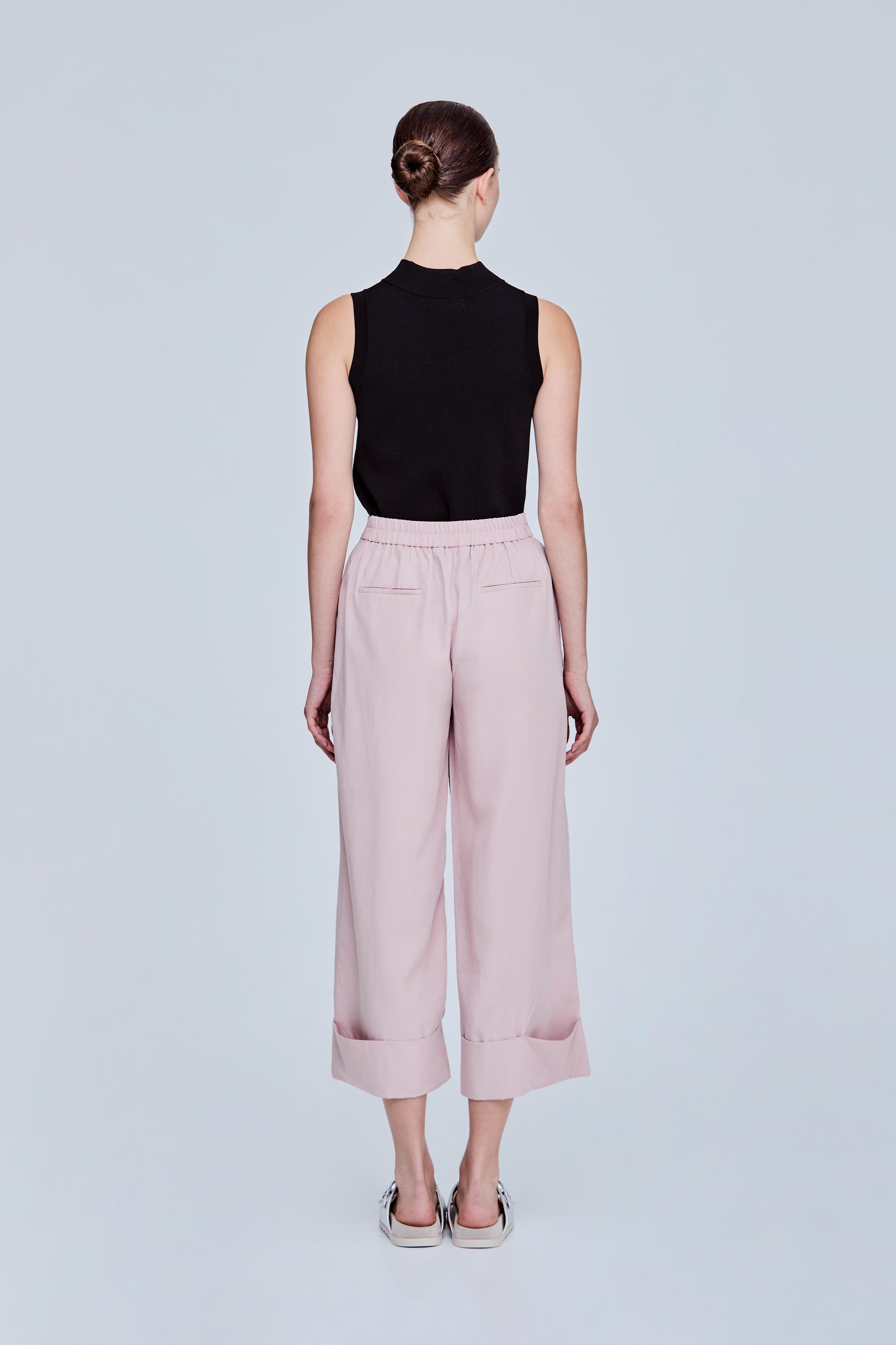 color:BLUSH