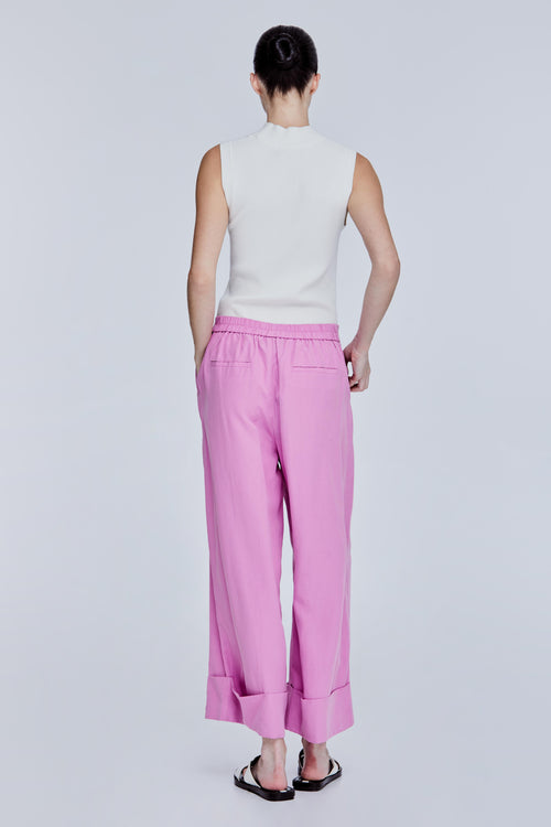 color:FUCHSIA