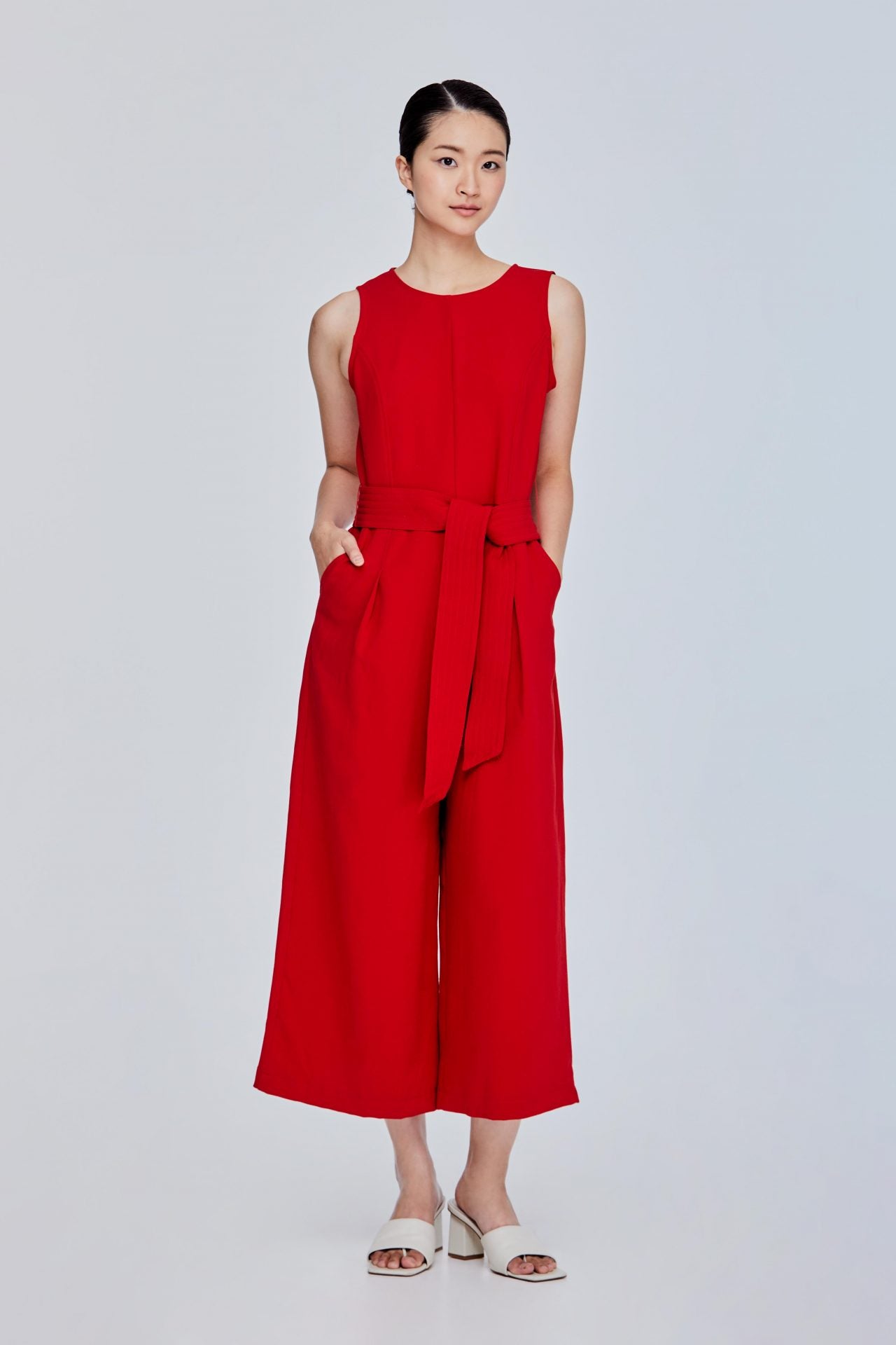color:RED