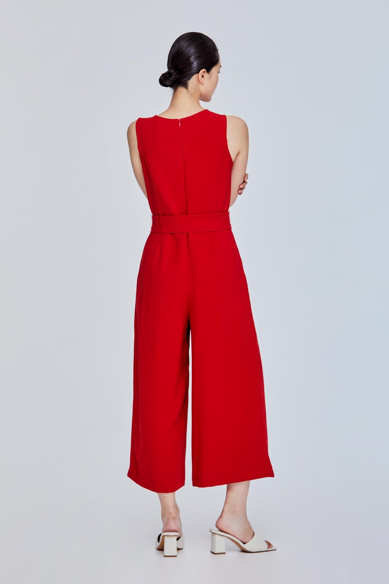 color:RED