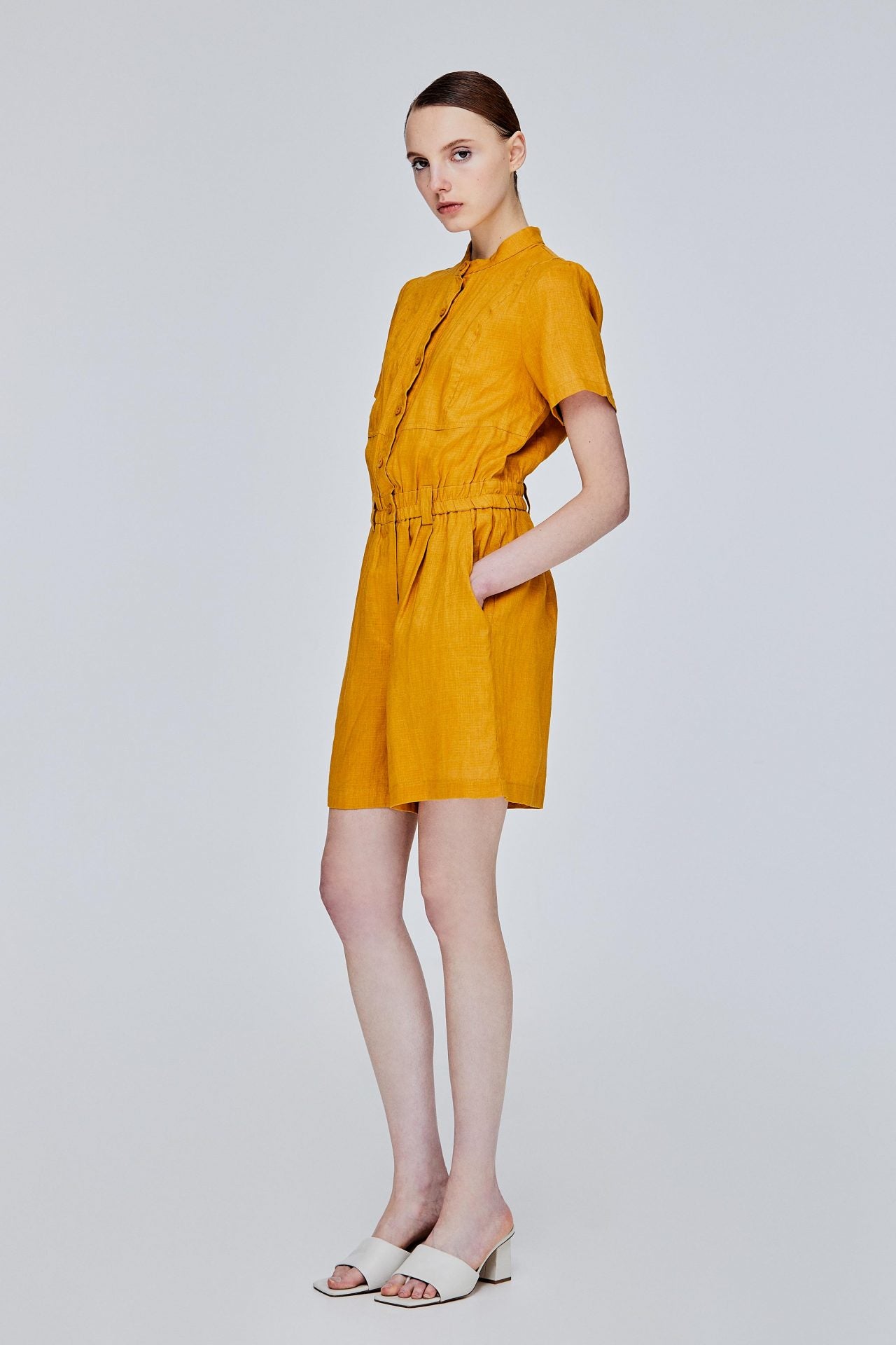 color:MARIGOLD