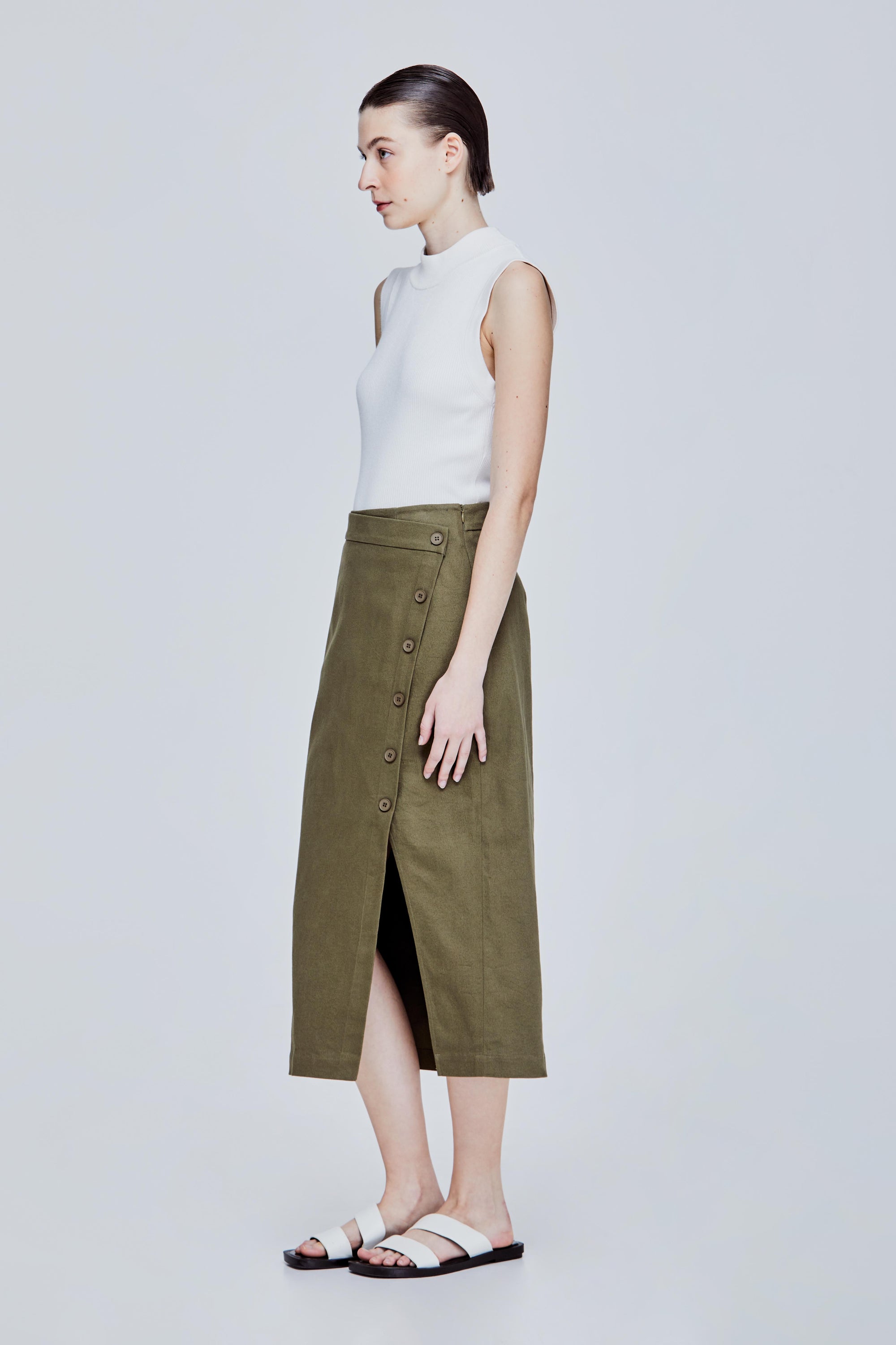color:ARMY GREEN