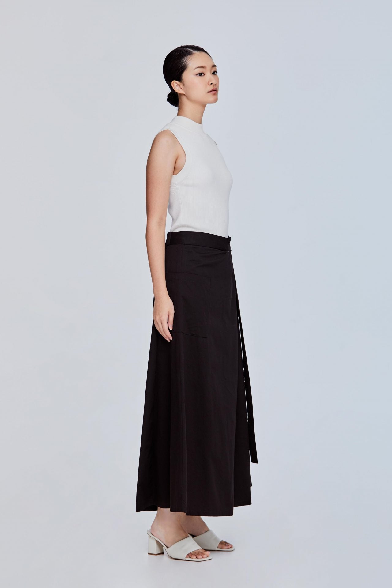 color:NOIR