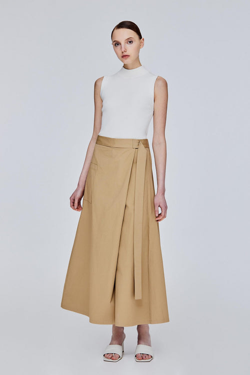 color:KHAKI