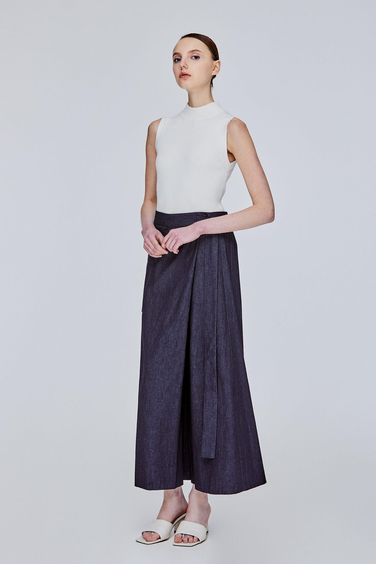 color:DEEP DENIM