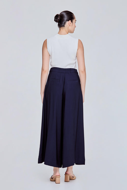 color:NAVY