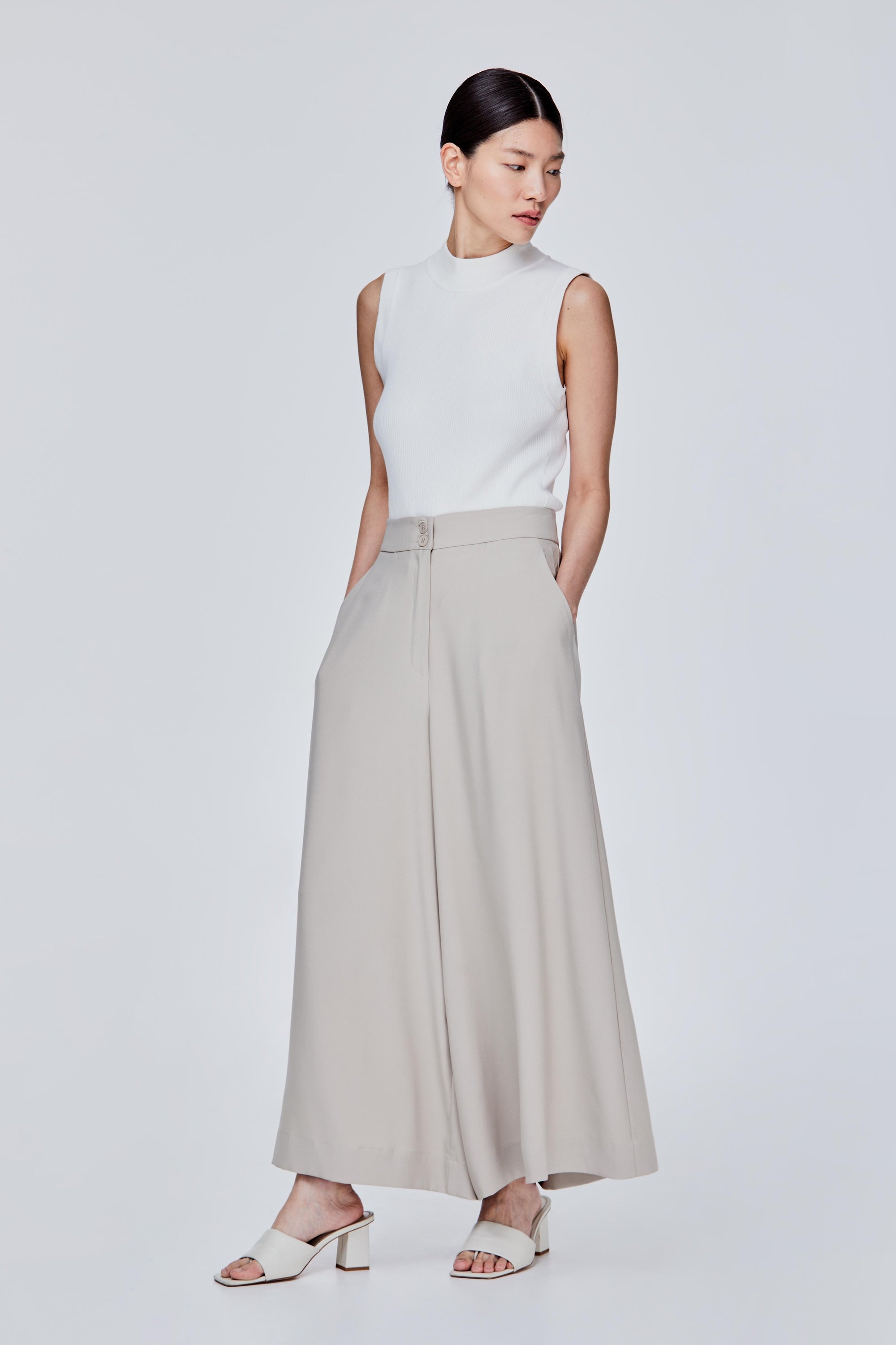 color:TAUPE