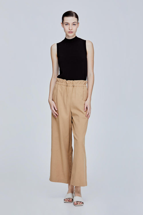color:BEIGE