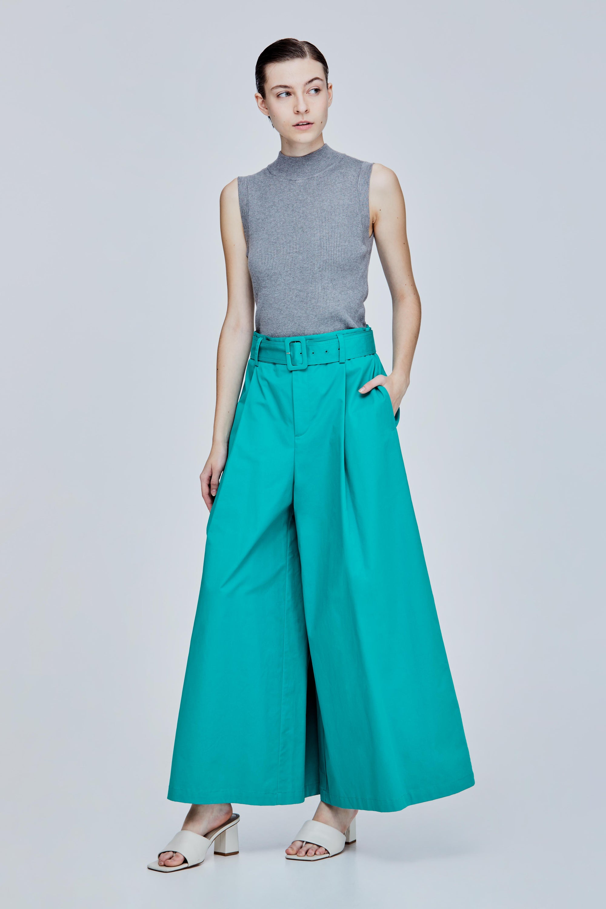 color:TURQUOISE