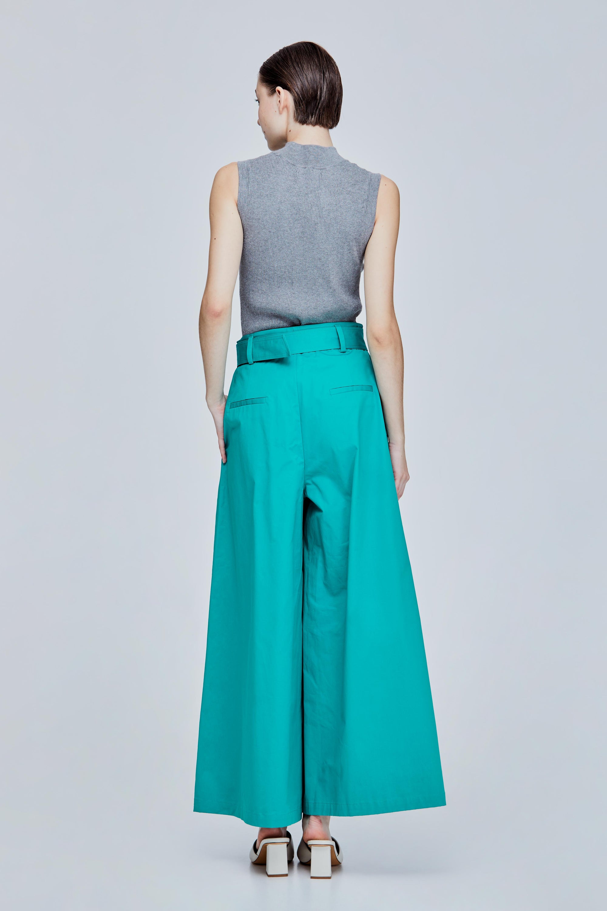 color:TURQUOISE