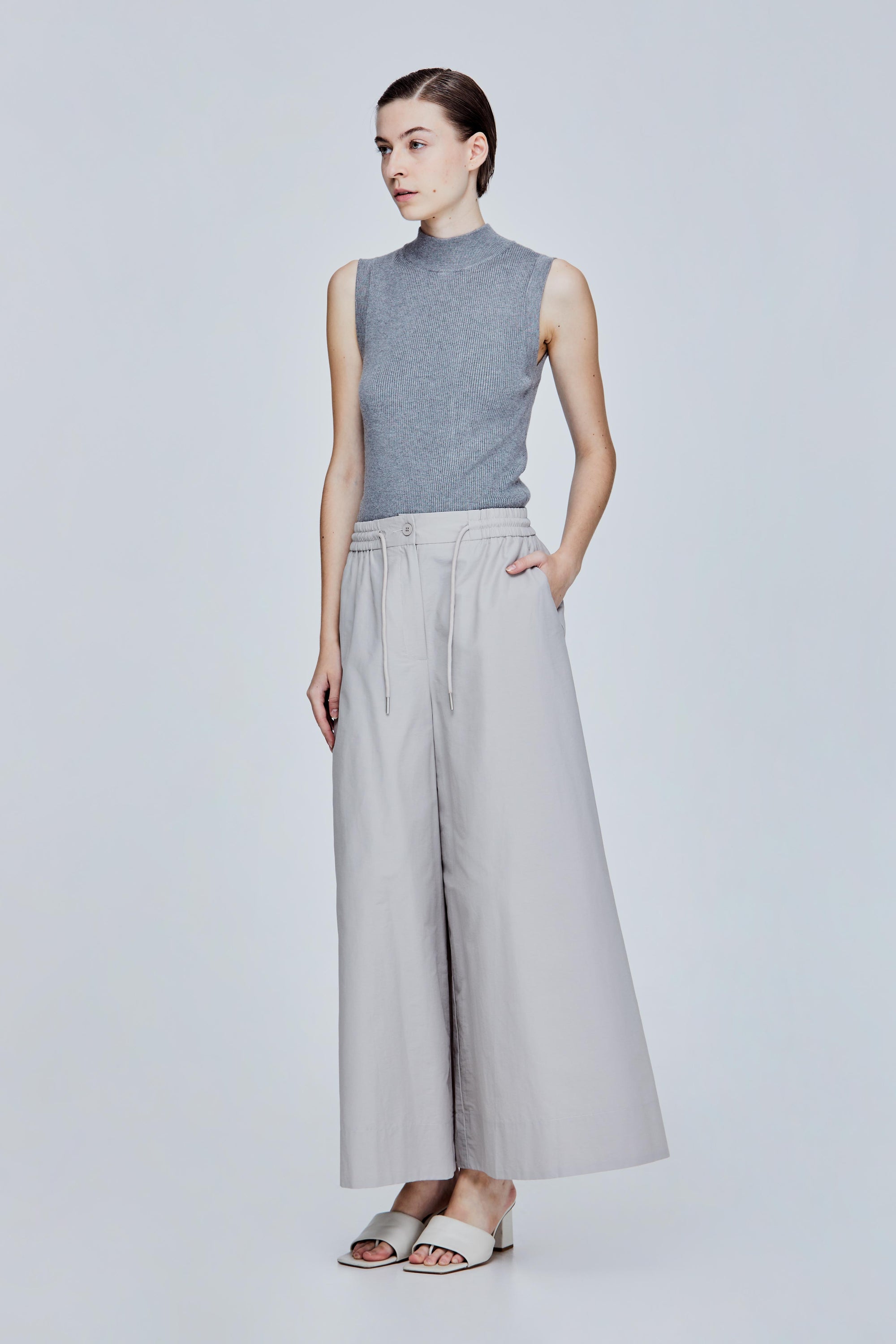 color:LIGHT GREY