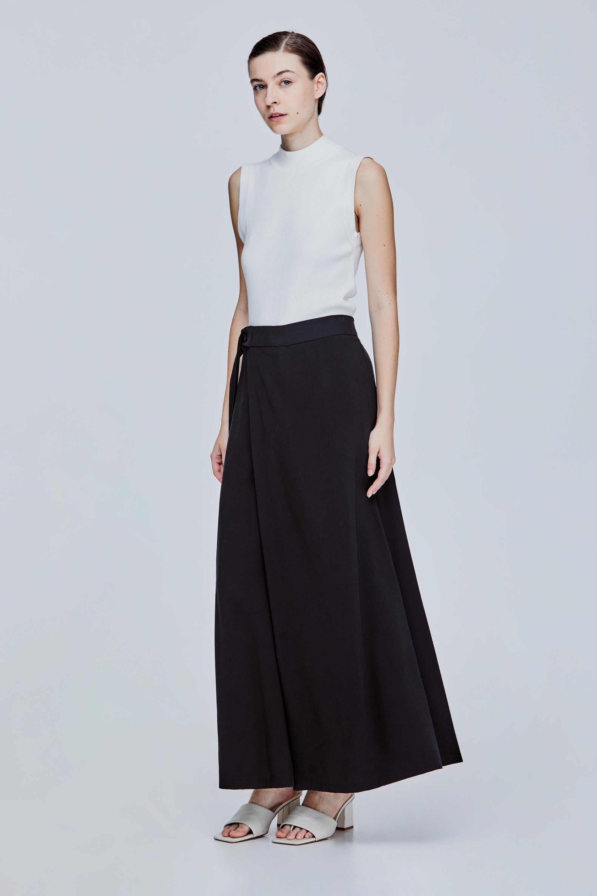 color:NOIR
