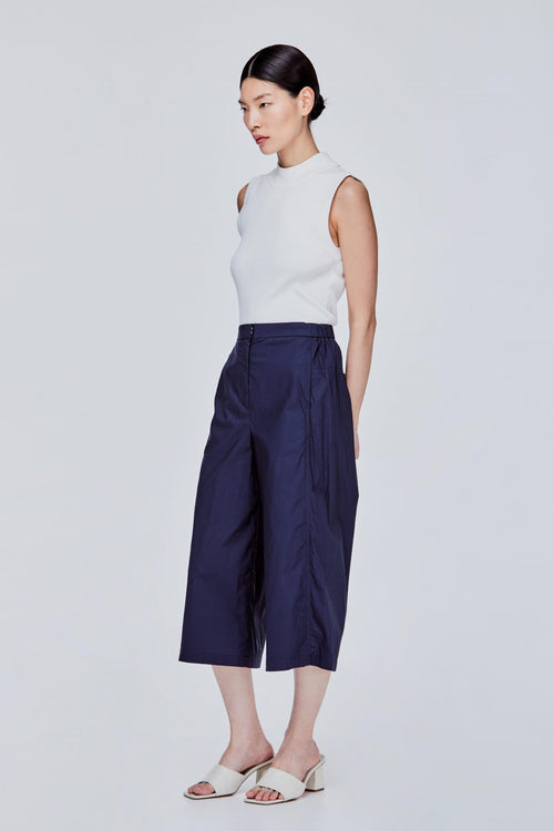 color:NAVY