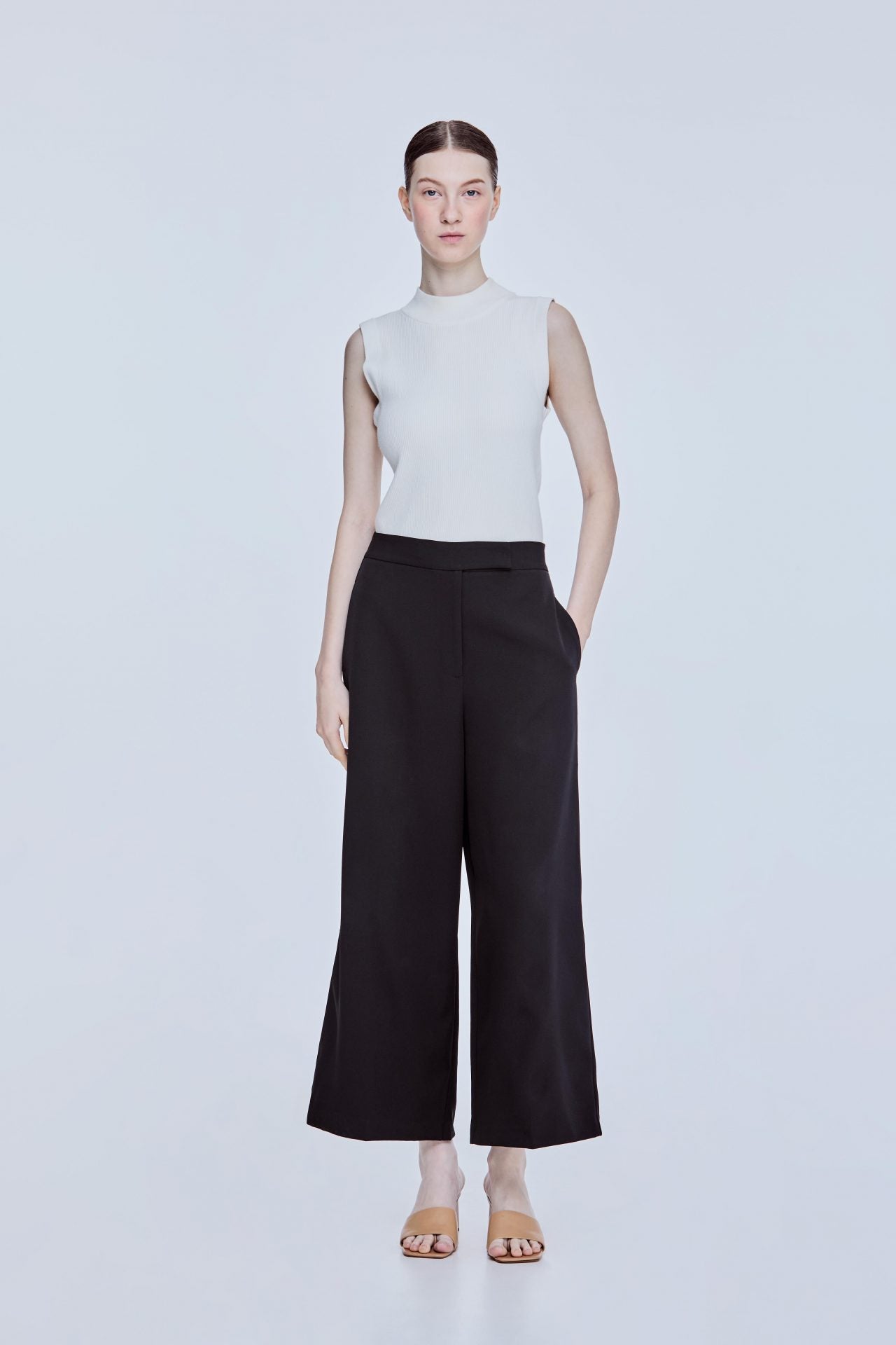 color:NOIR