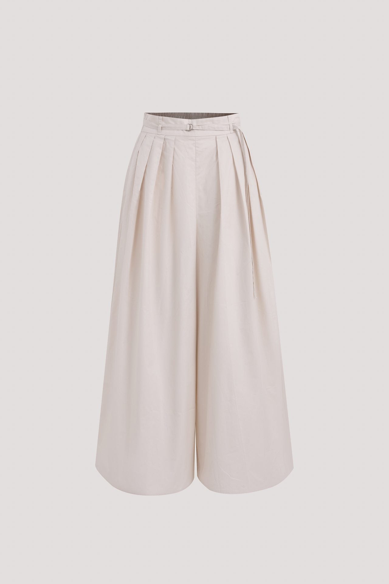 color:BEIGE