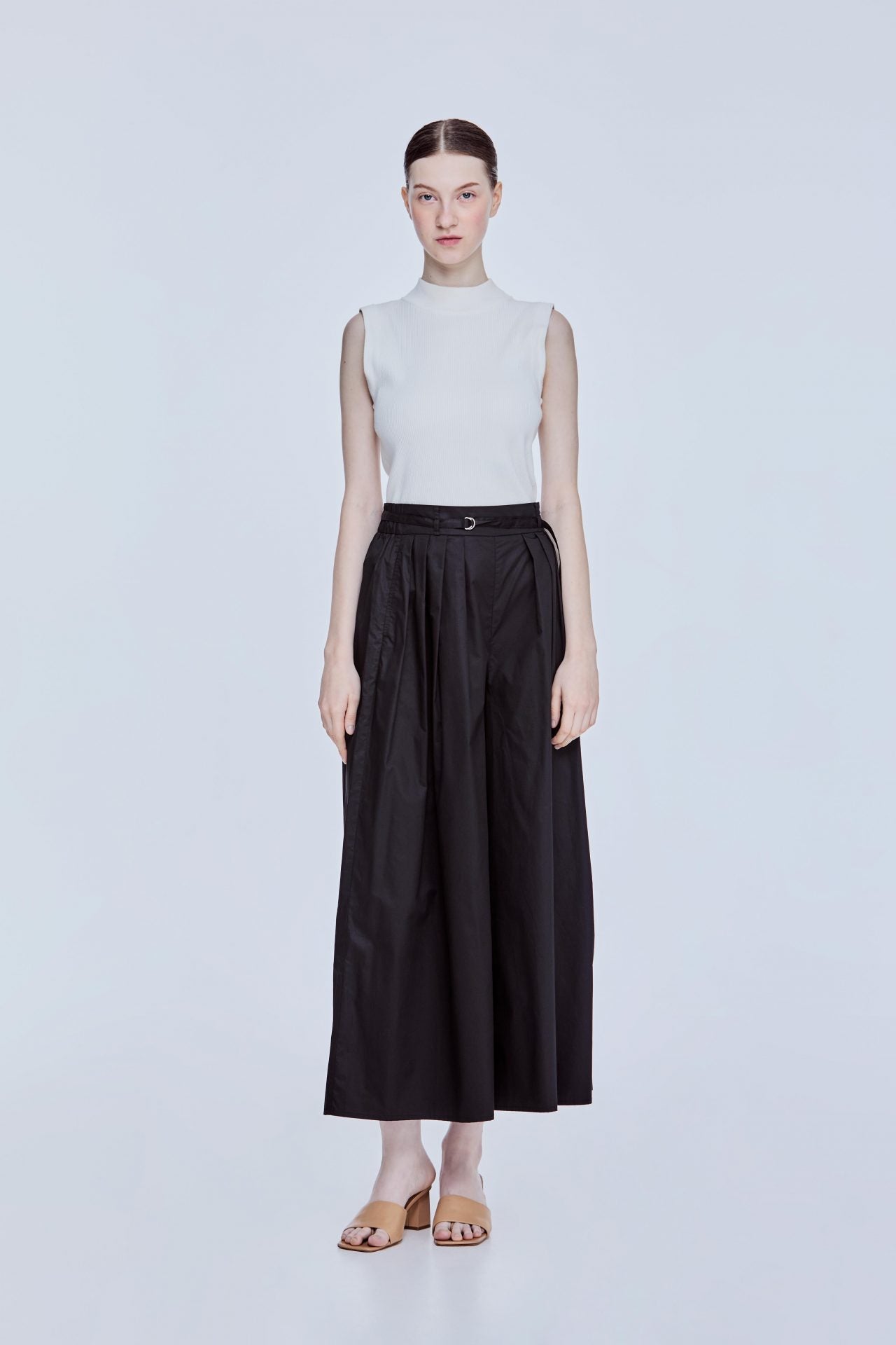 color:NOIR