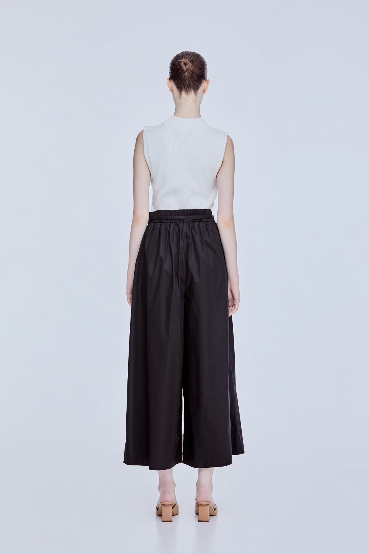 color:NOIR