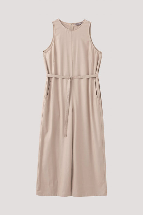 color:BEIGE