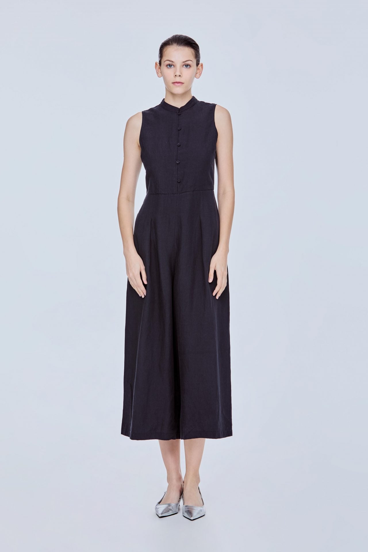 color:NAVY