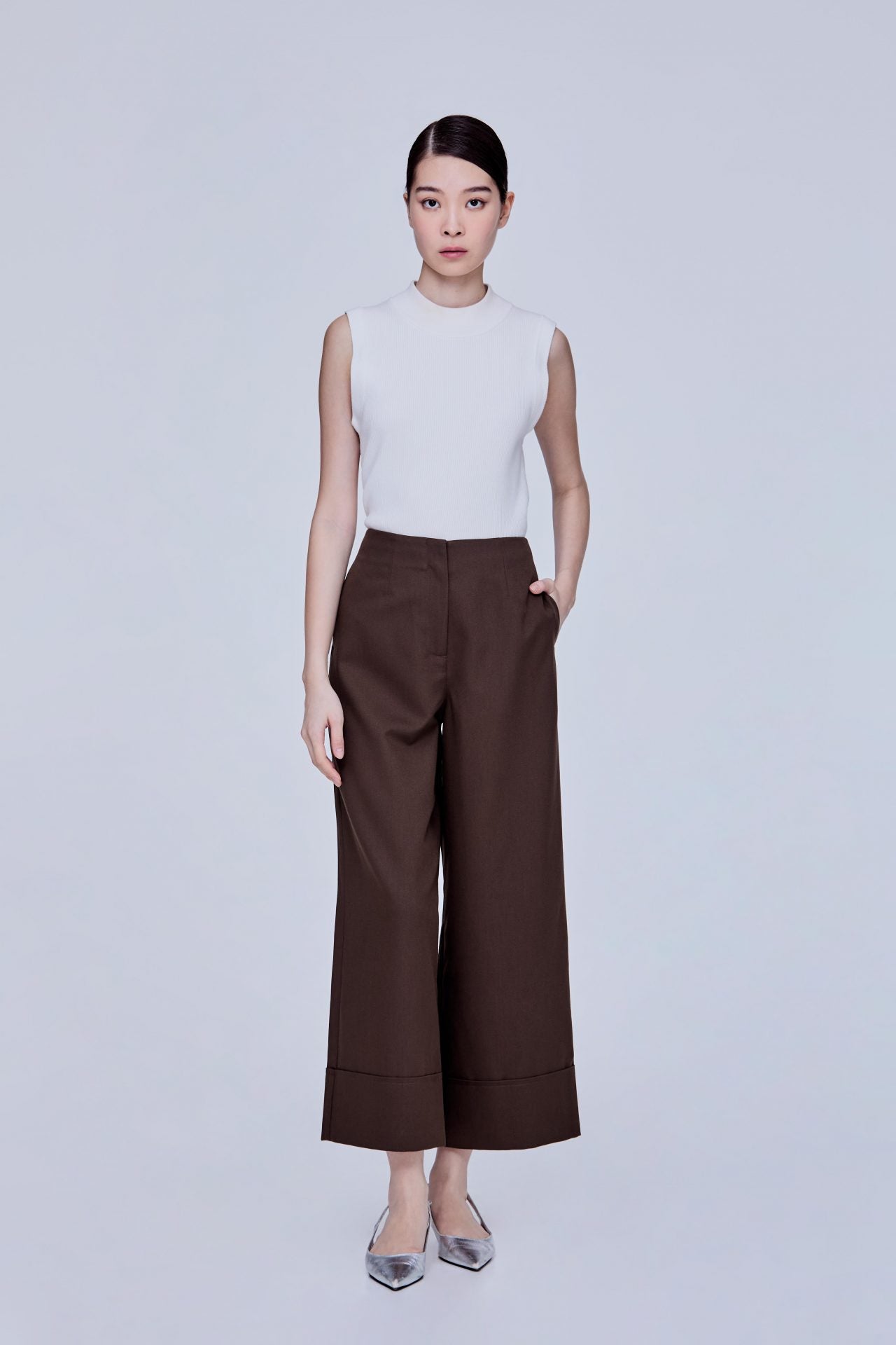 color:DARK BROWN