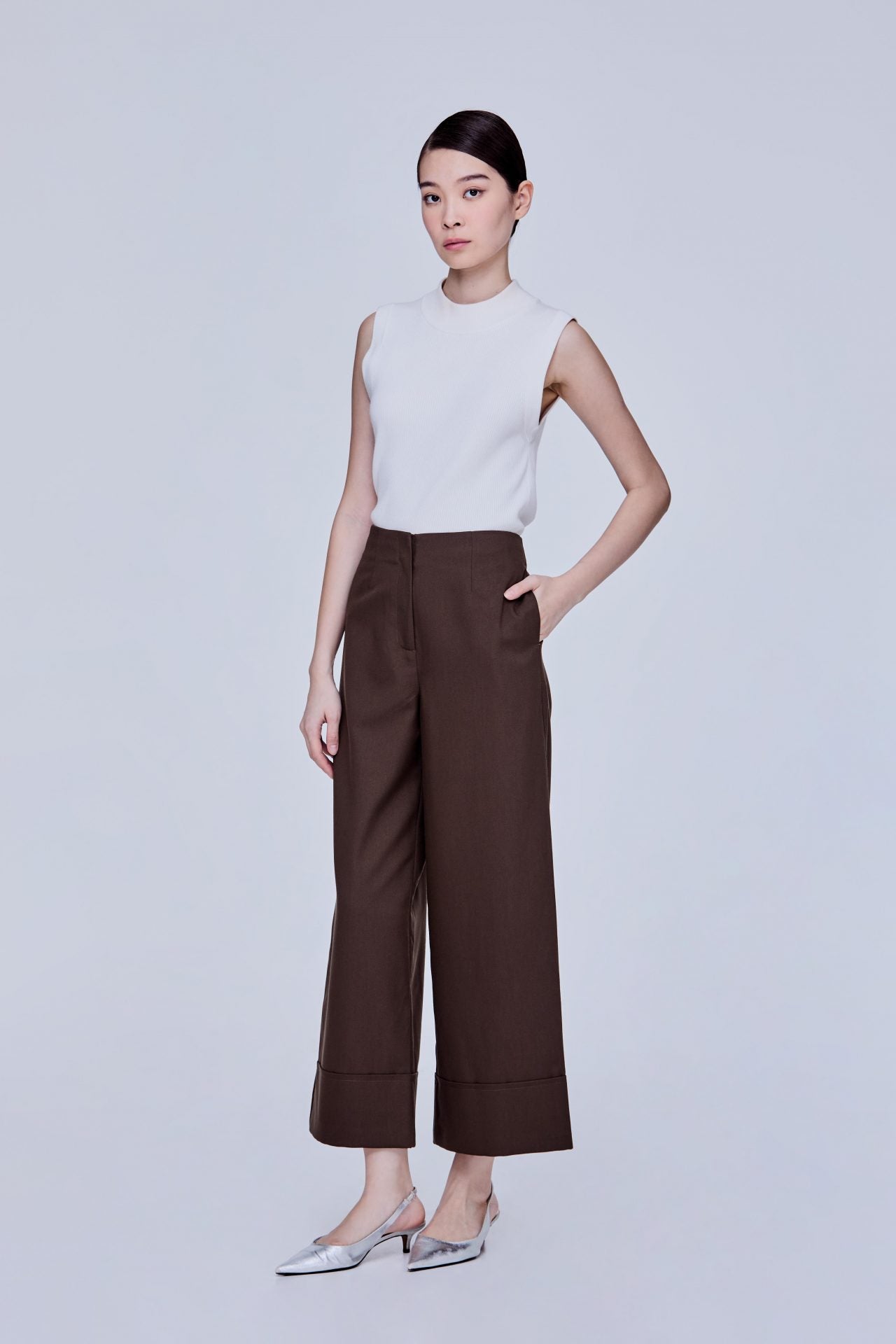 color:DARK BROWN