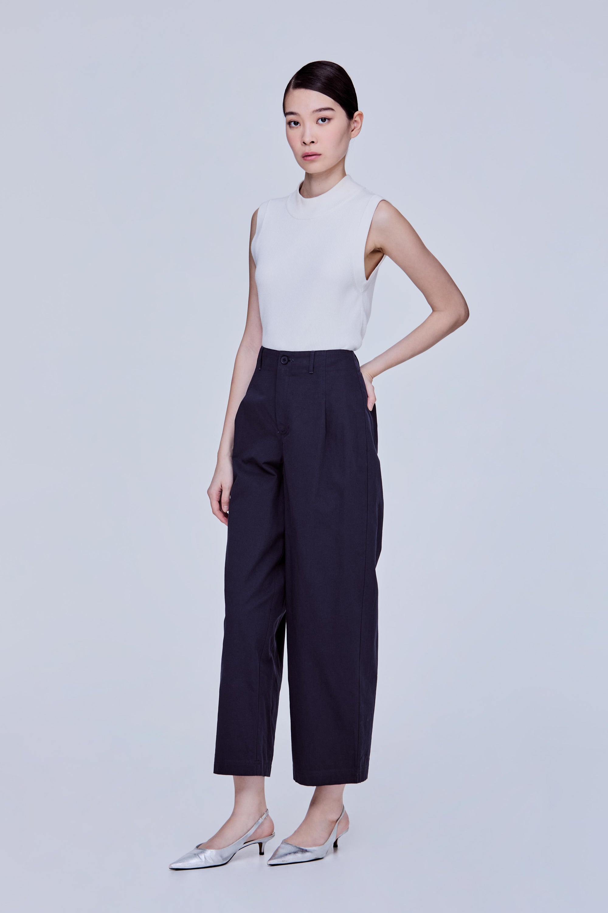 color:NAVY