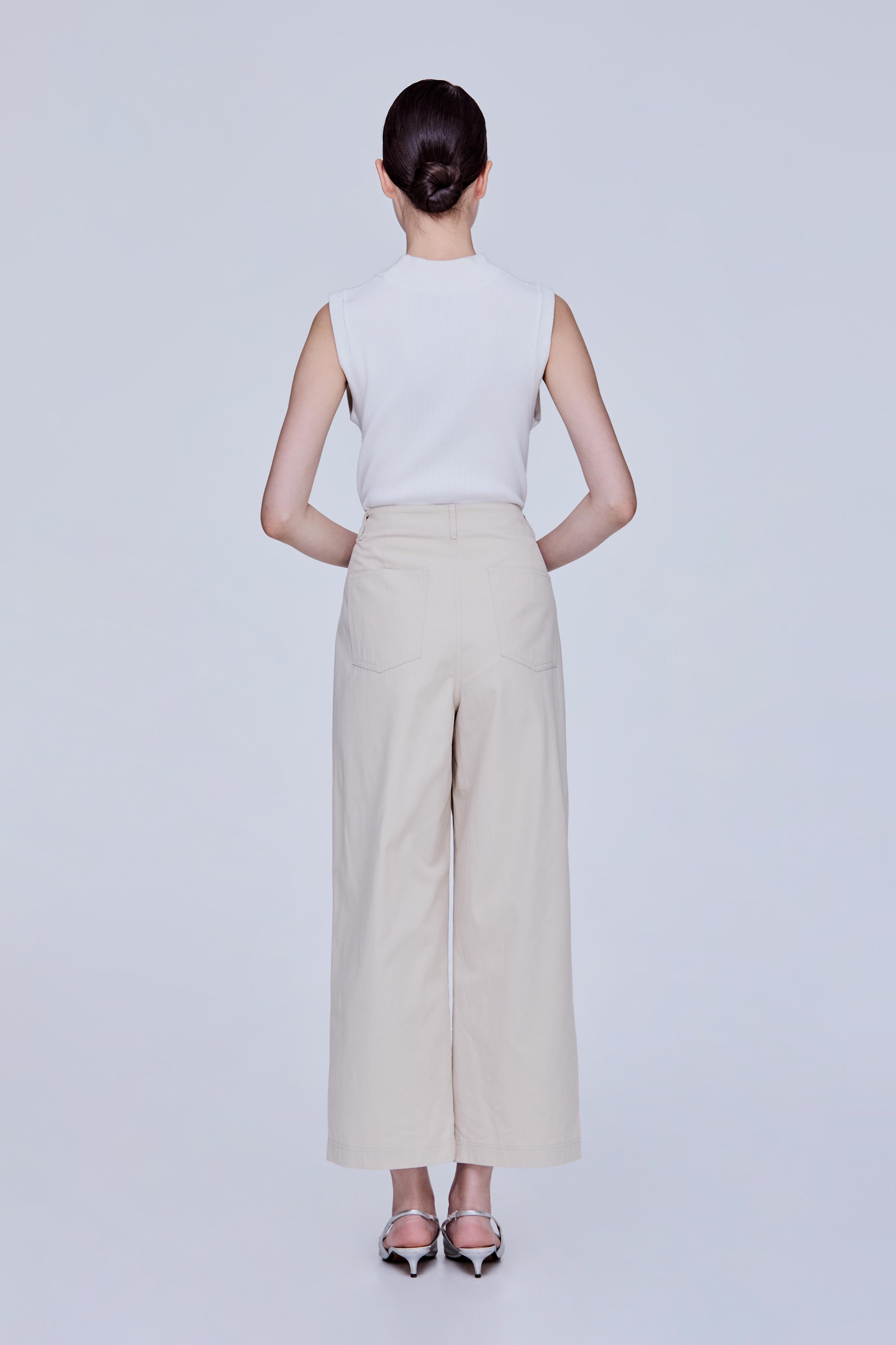 color:TAUPE